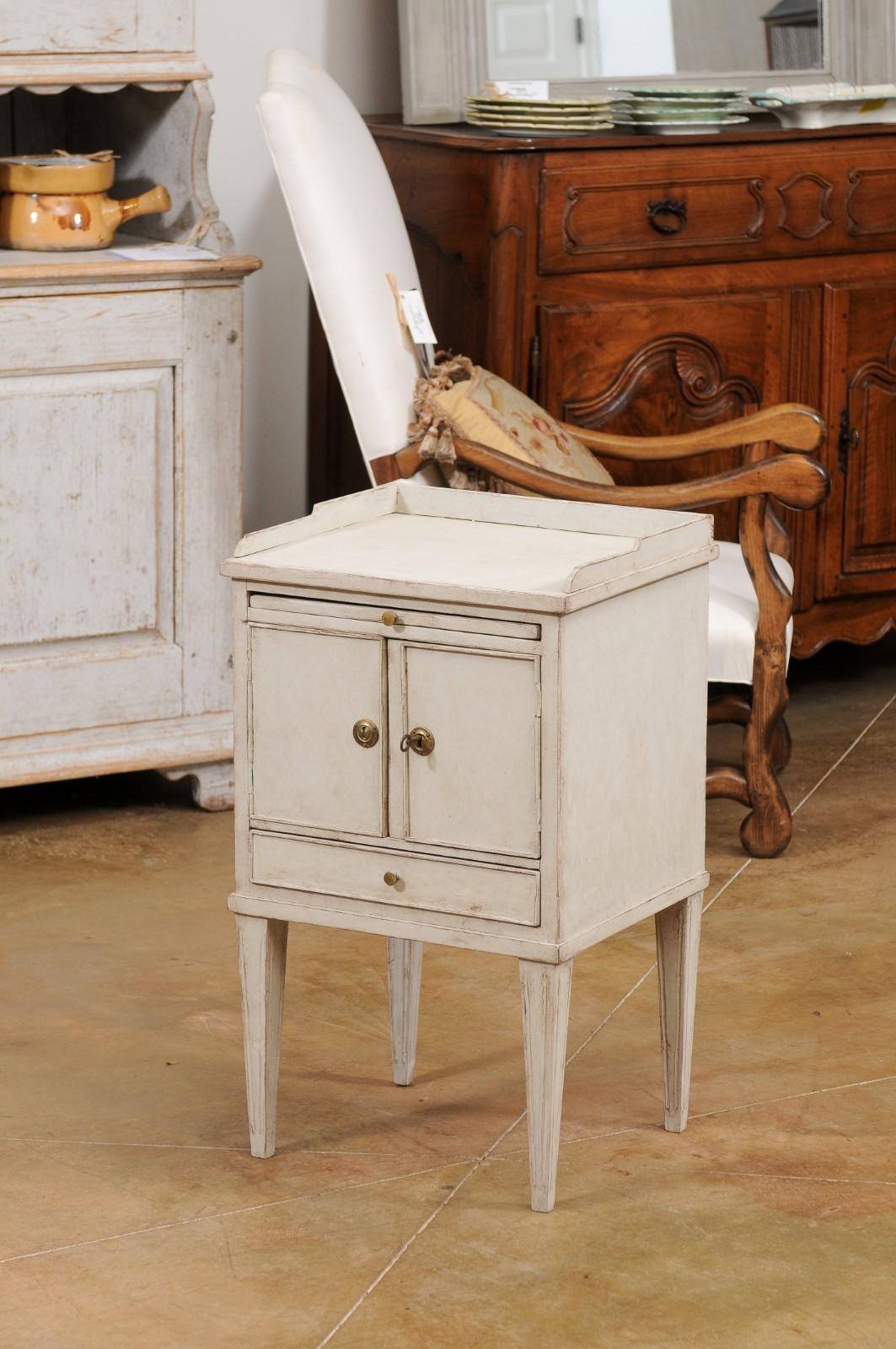 Swedish 1890s Painted Wood Nightstand Table with Doors and Drawers 5