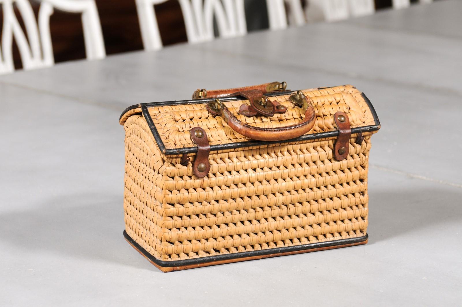 Swedish, 1890s Rustic Rectangular Lidded Wicker and Leather Basket with Handles 6
