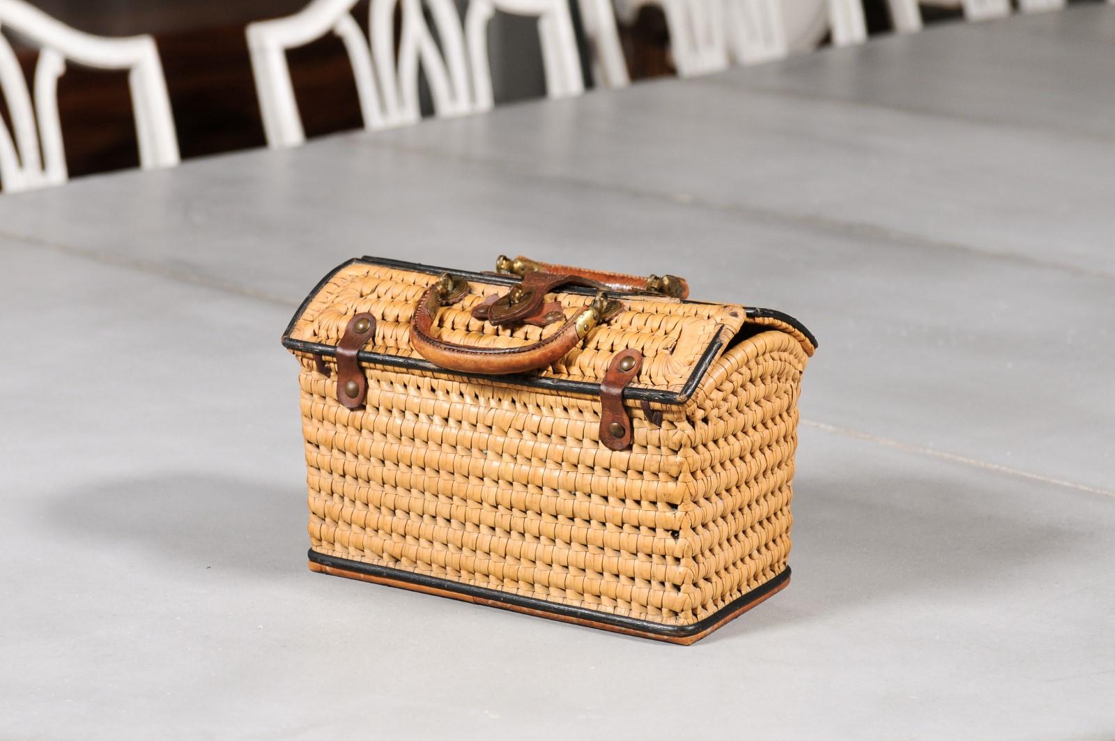 Swedish, 1890s Rustic Rectangular Lidded Wicker and Leather Basket with Handles 2