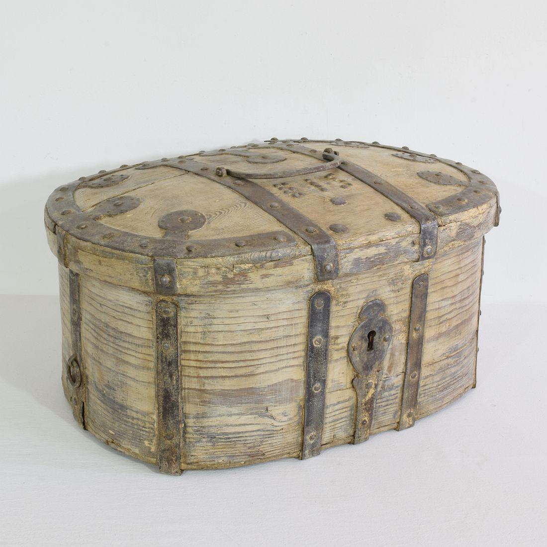 Folk Art Swedish 18th / 19th Century Bentwood Travel Box or Chest