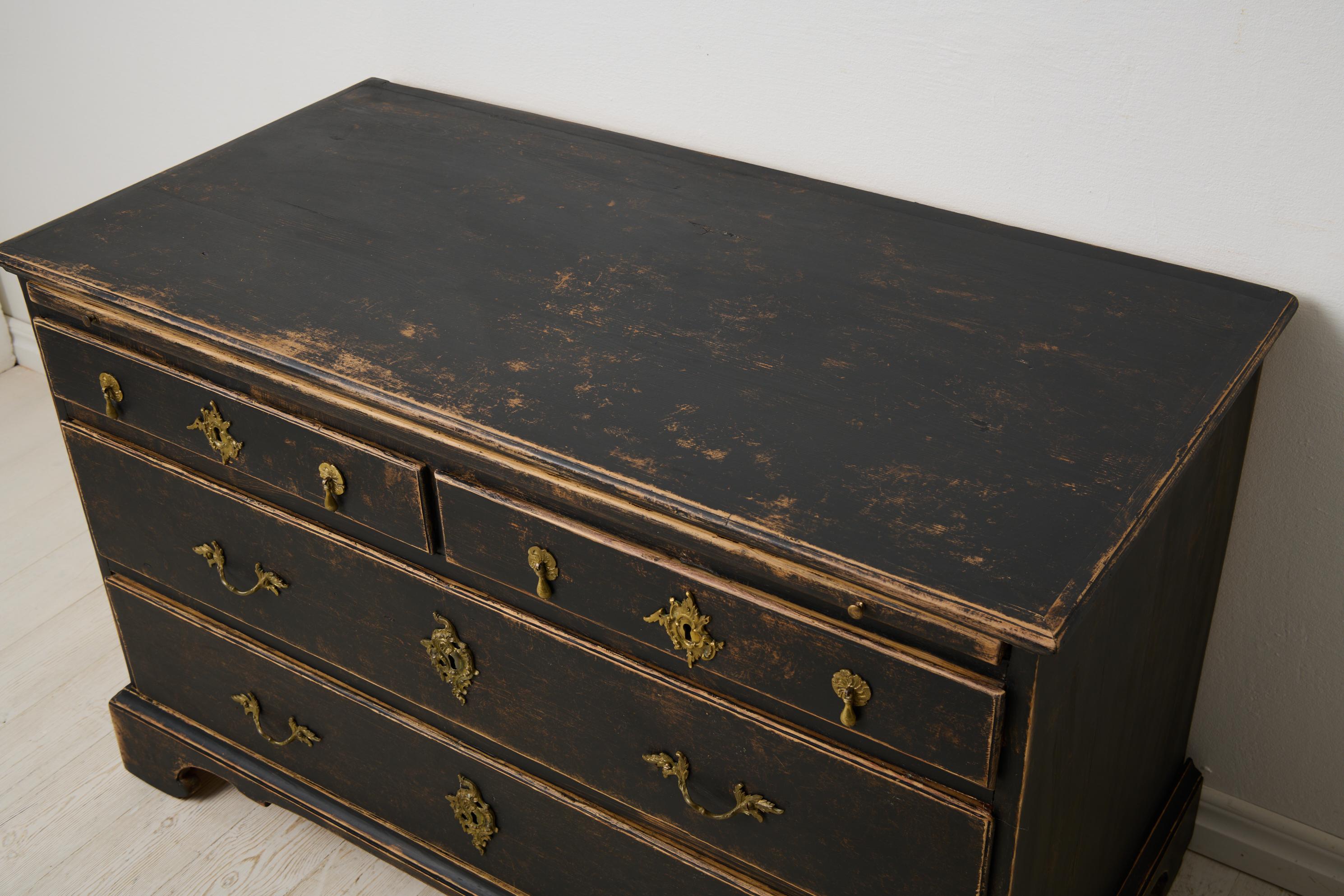 Swedish 18th Century Baroque Chest of Drawers or Commode with Original Hardware For Sale 2