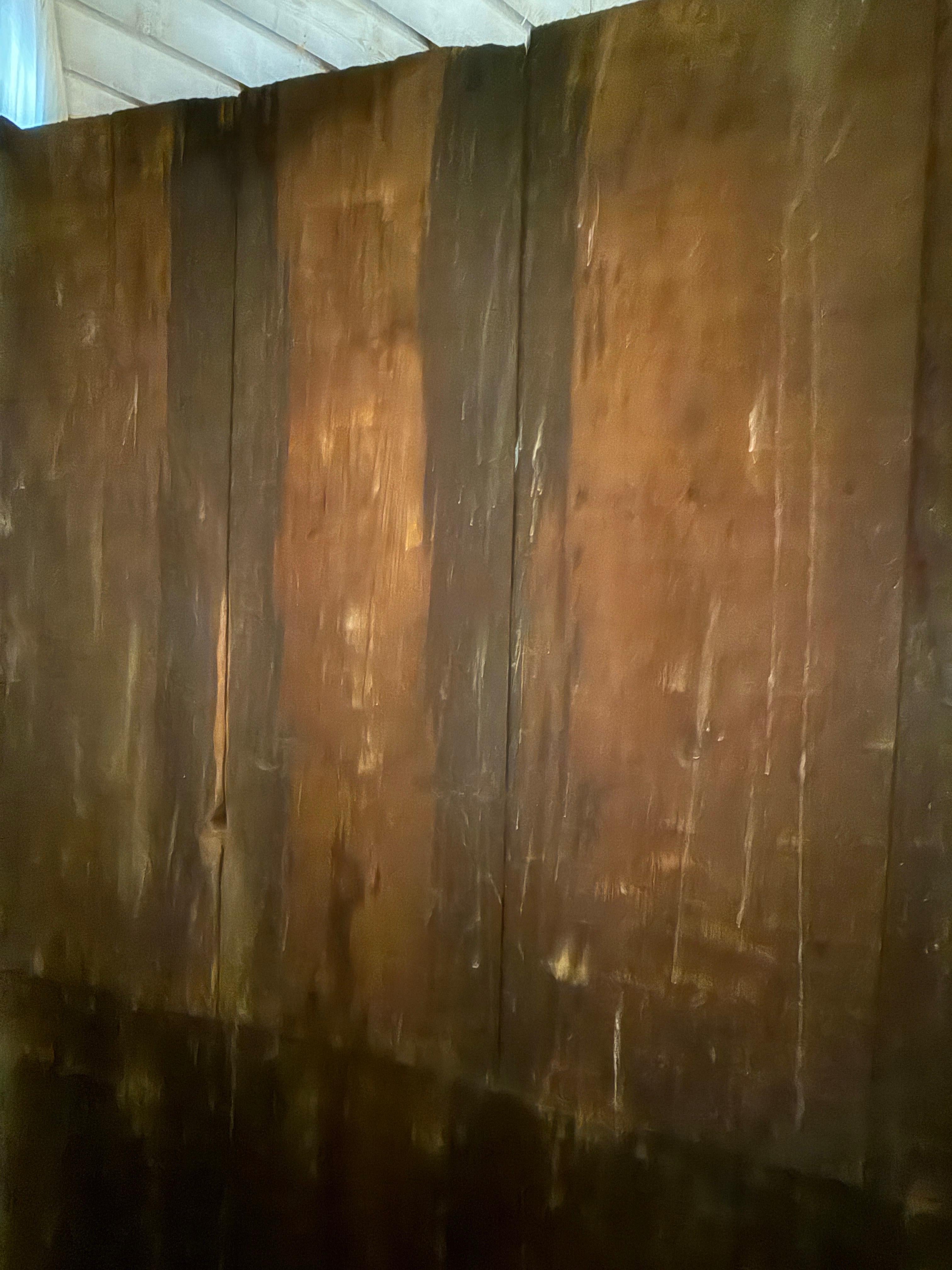 Armoire suédoise du XVIIIe siècle peinte en style baroque à quatre portes avec tiroir central en vente 8