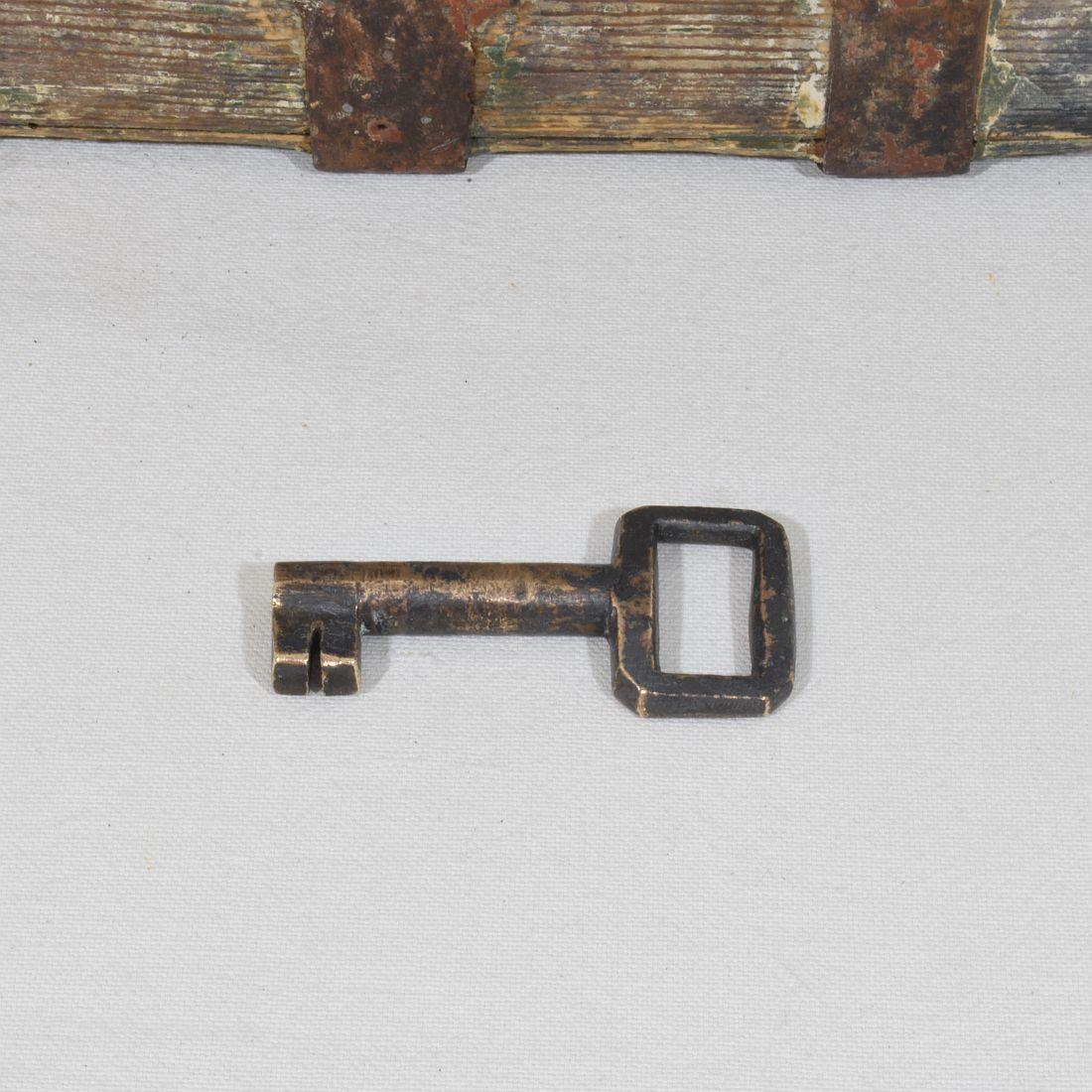 Coffre de voyage en bois suédois du XVIIIe siècle en vente 12