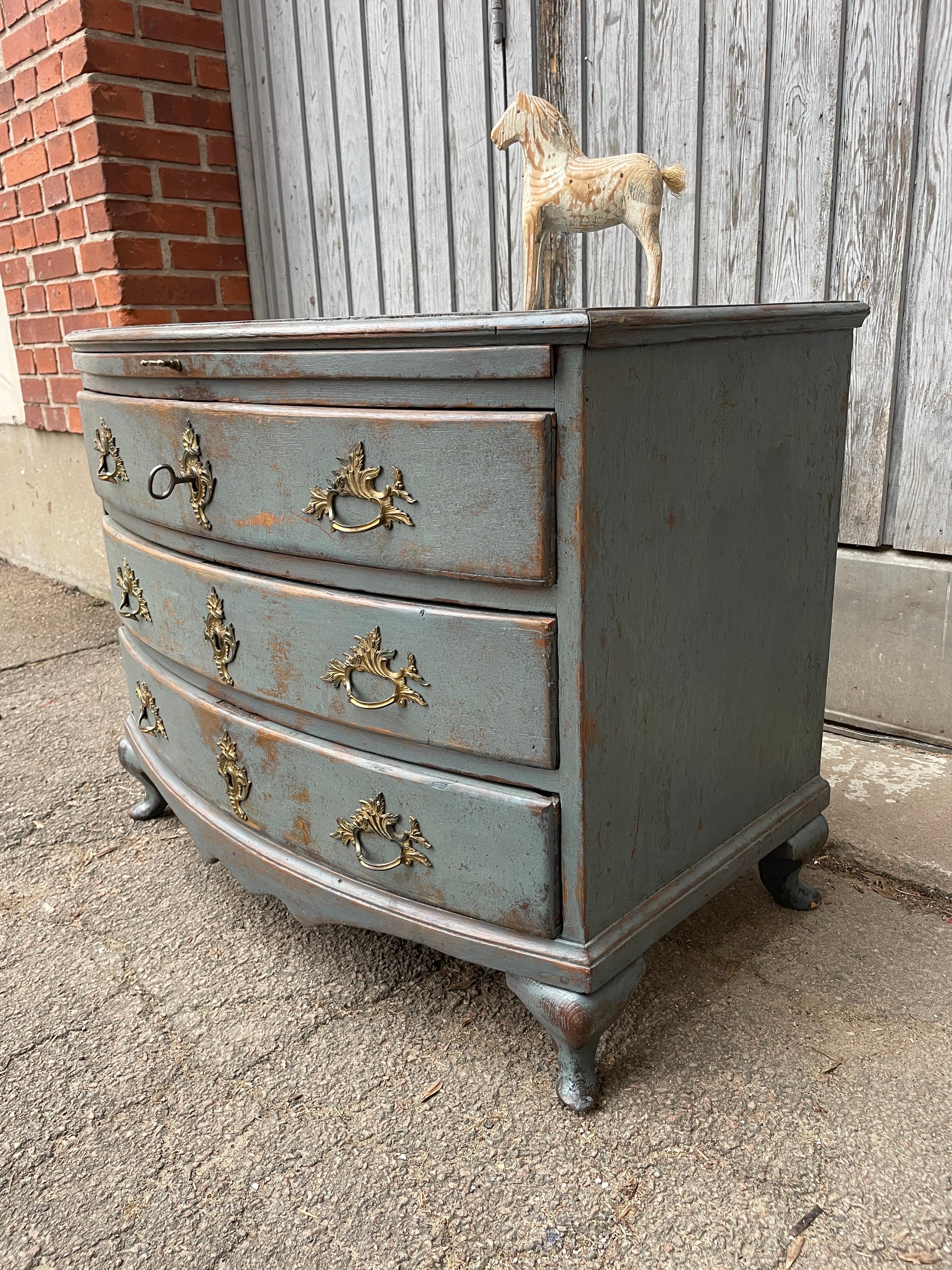 Hand-Painted Swedish 18th Century Blue Painted Baroque Chest of Drawers For Sale