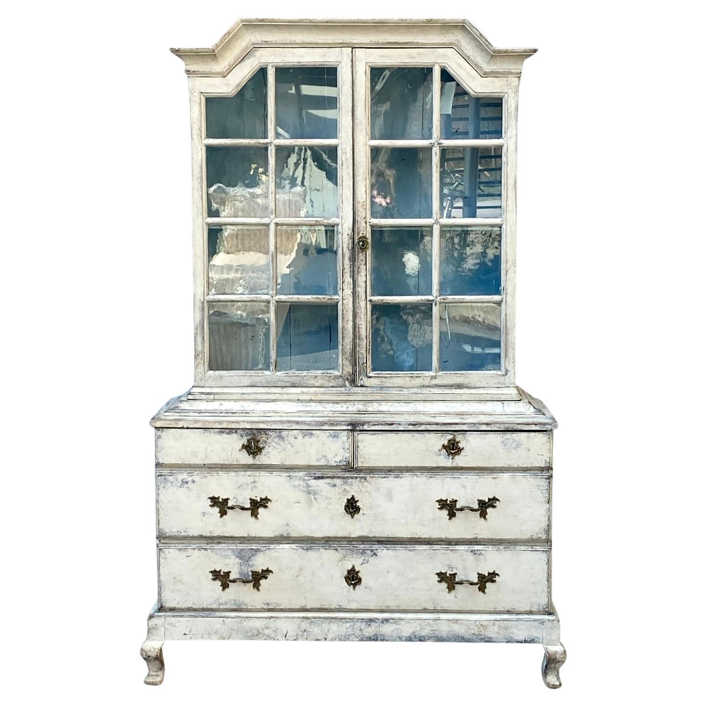 Swedish 18th Century Gustavian Grey and Blue Display Cabinet For Sale