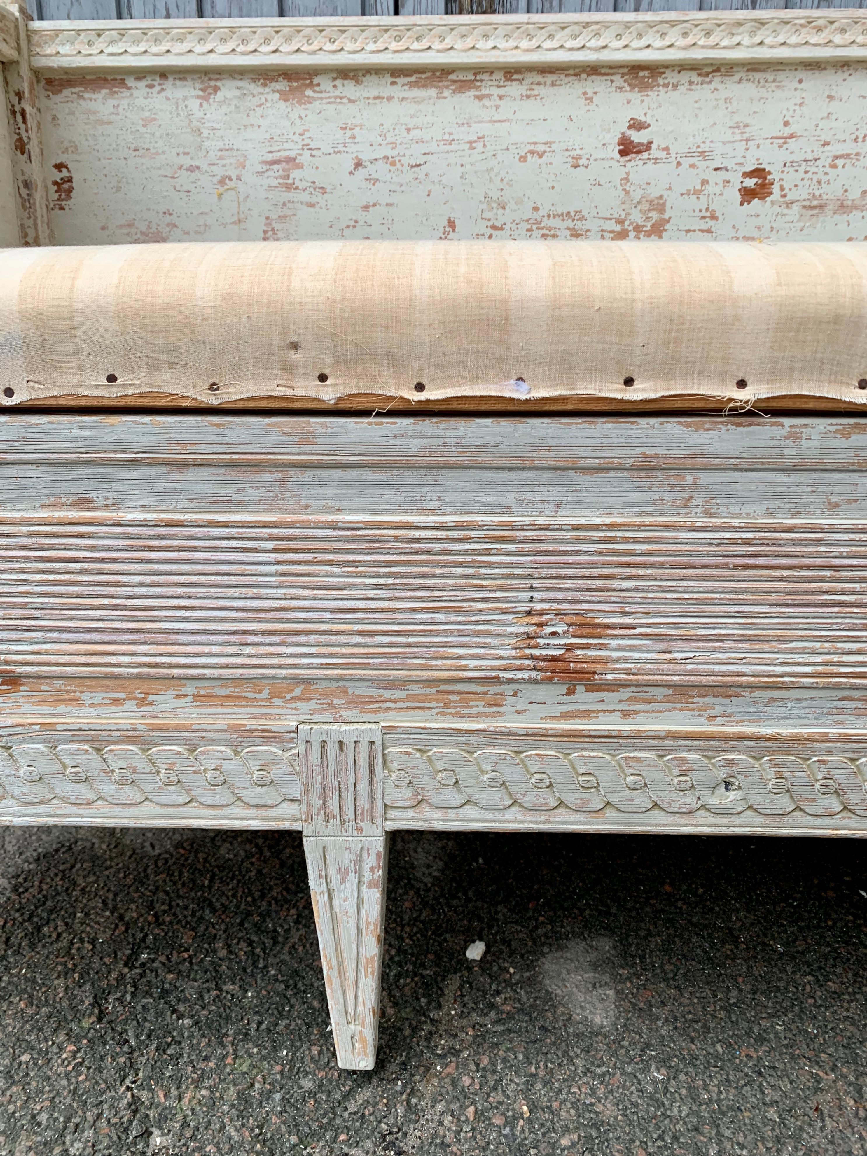 Swedish 18th Century Gustavian Sofa Bench Daybed In Old Gray Paint 8