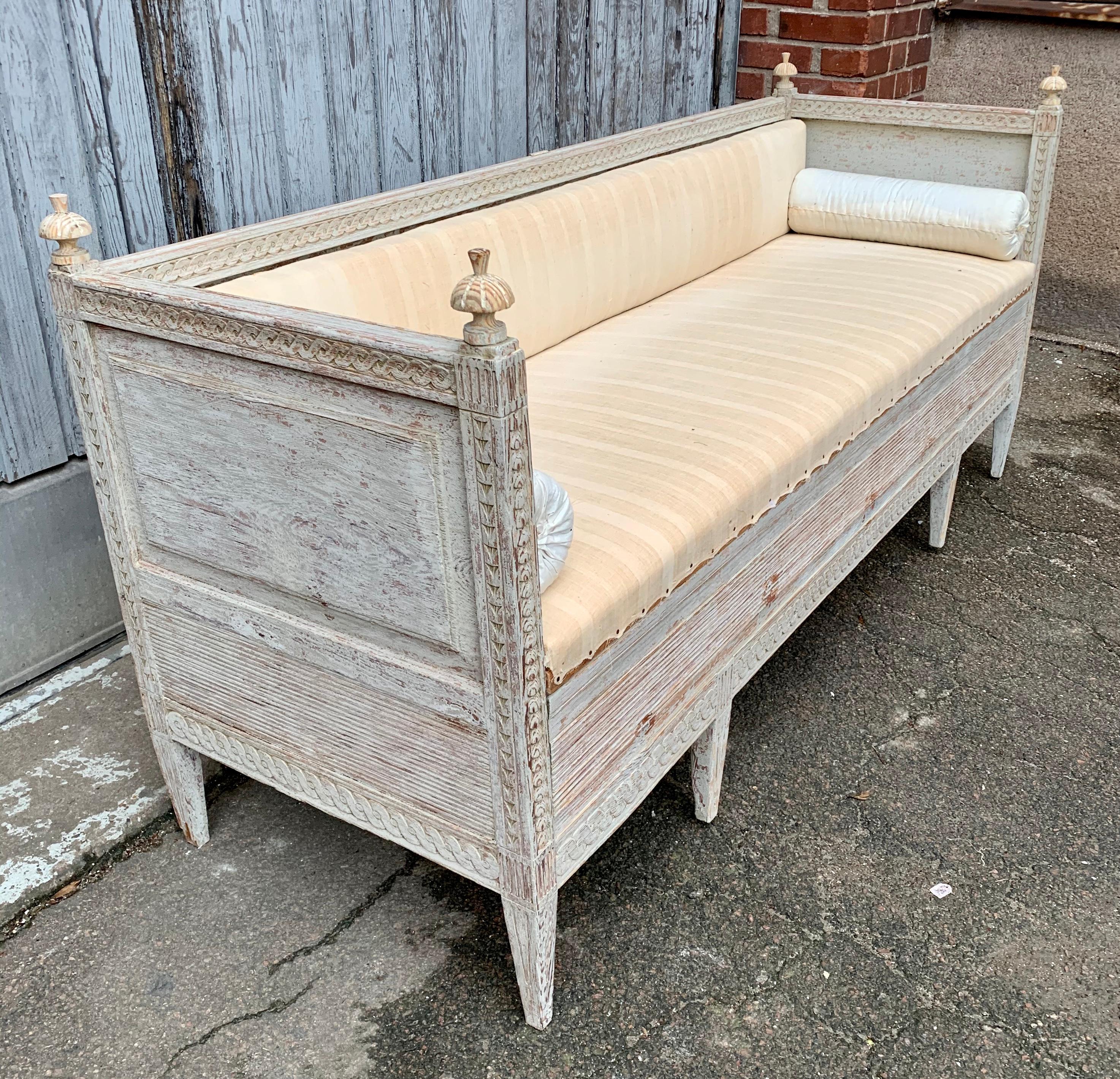 Swedish 18th Century Gustavian Sofa Bench Daybed In Old Gray Paint 2