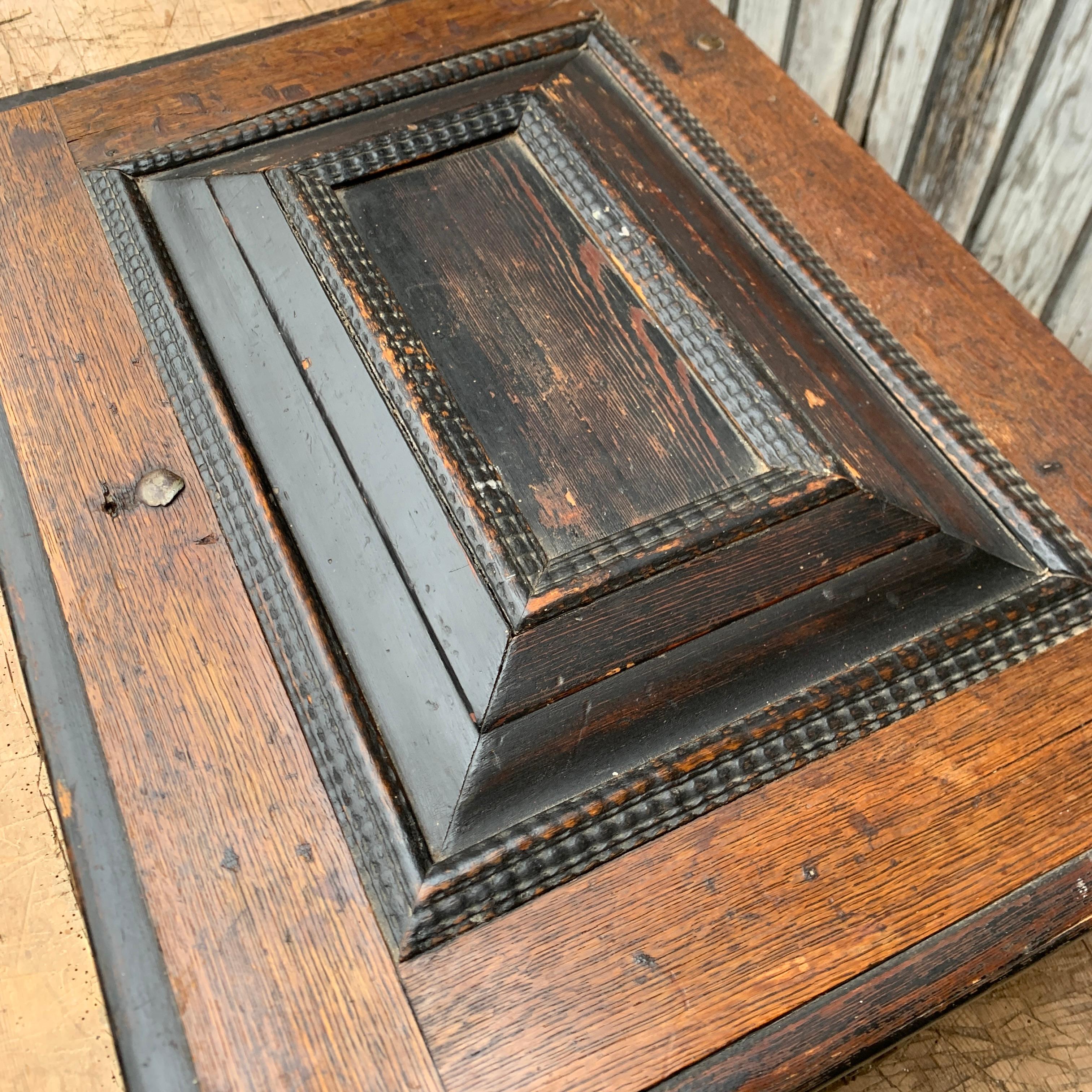 Swedish 18th Century Painted Box in Oak Wood For Sale 2
