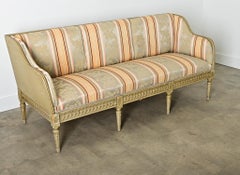 Schwedische Couch aus dem 18. Jahrhundert, bemalt und gepolstert