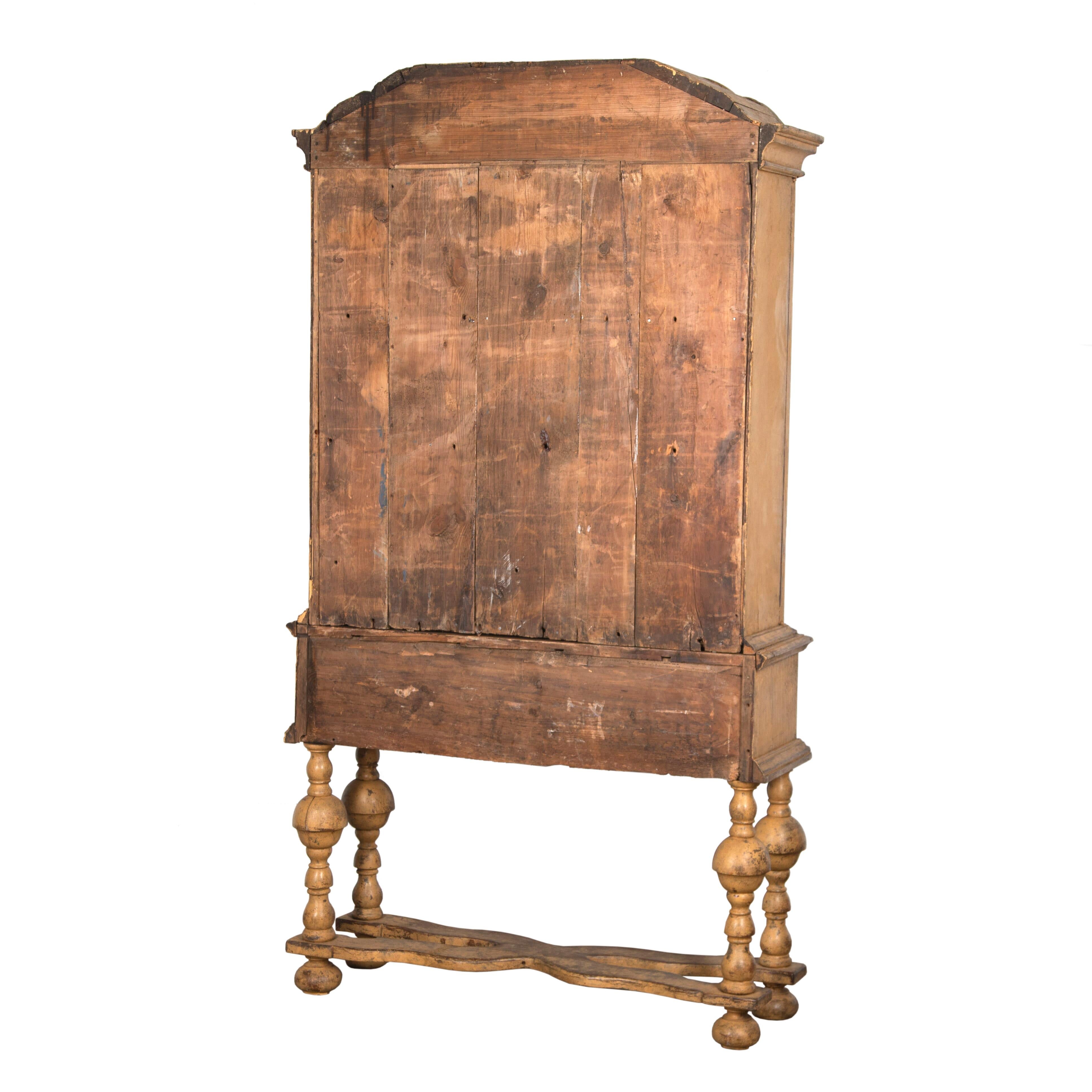 Swedish 18th Century Spice Cabinet In Good Condition In Tetbury, Gloucestershire