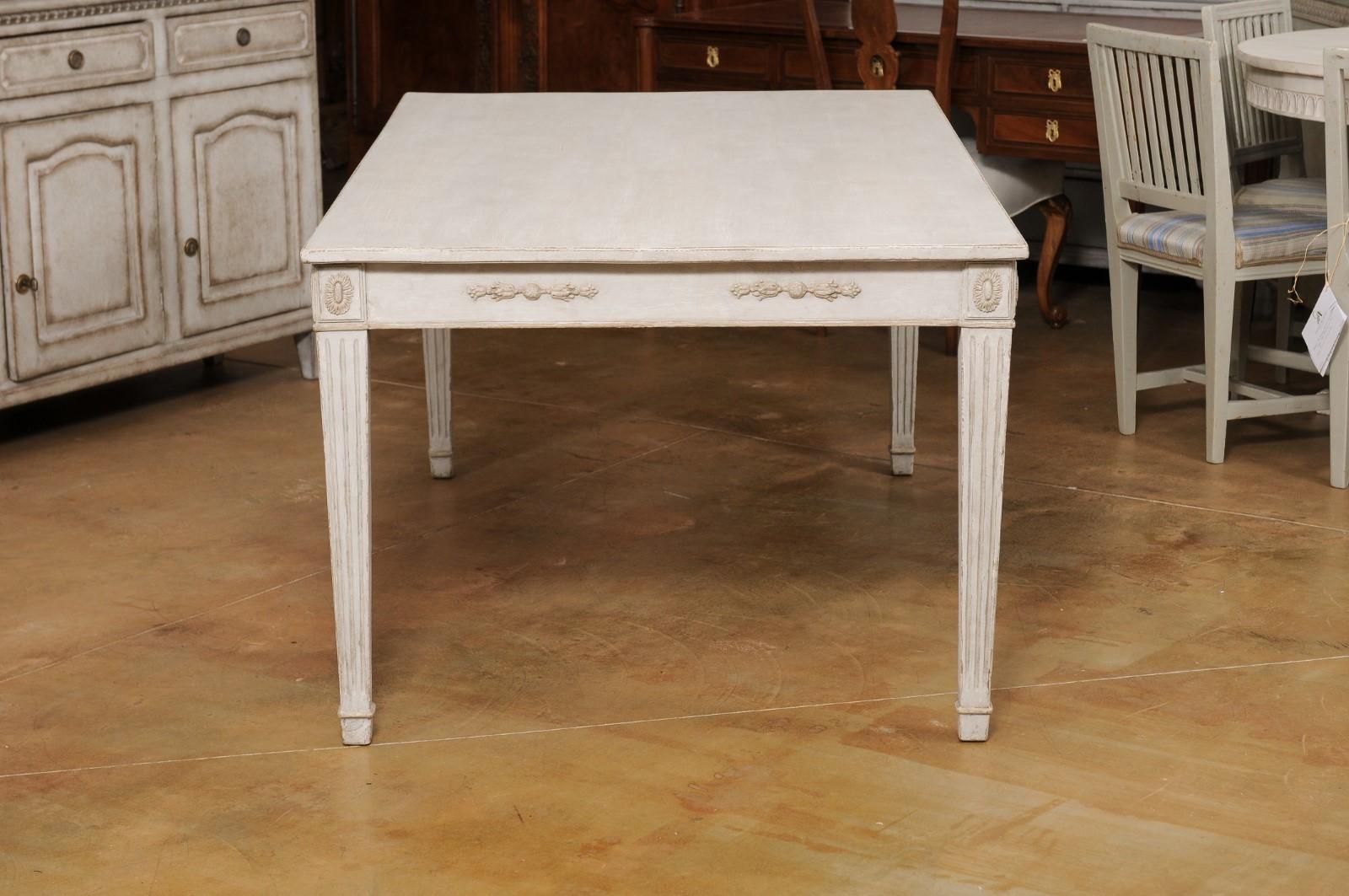 20th Century Swedish 1900 Gustavian Style Dining Table with Carved Apron and Fluted Legs For Sale