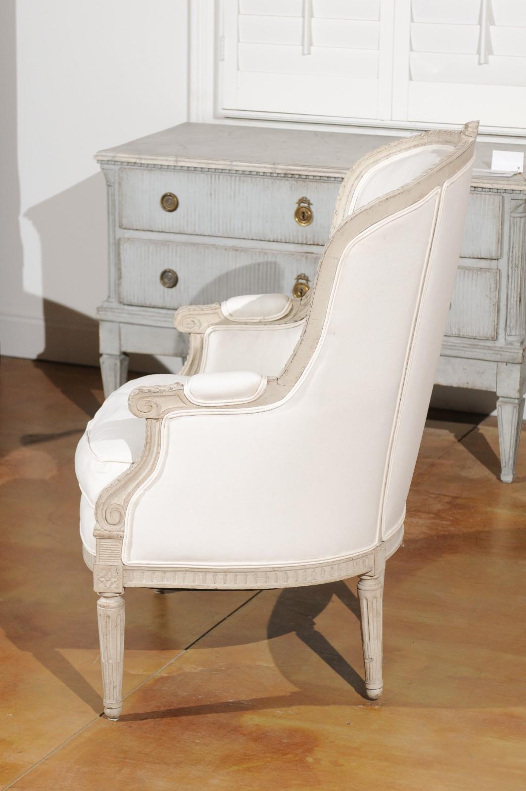 20th Century Swedish 1920s Neoclassical Style Painted Barrel Back Upholstered Bergère Chair