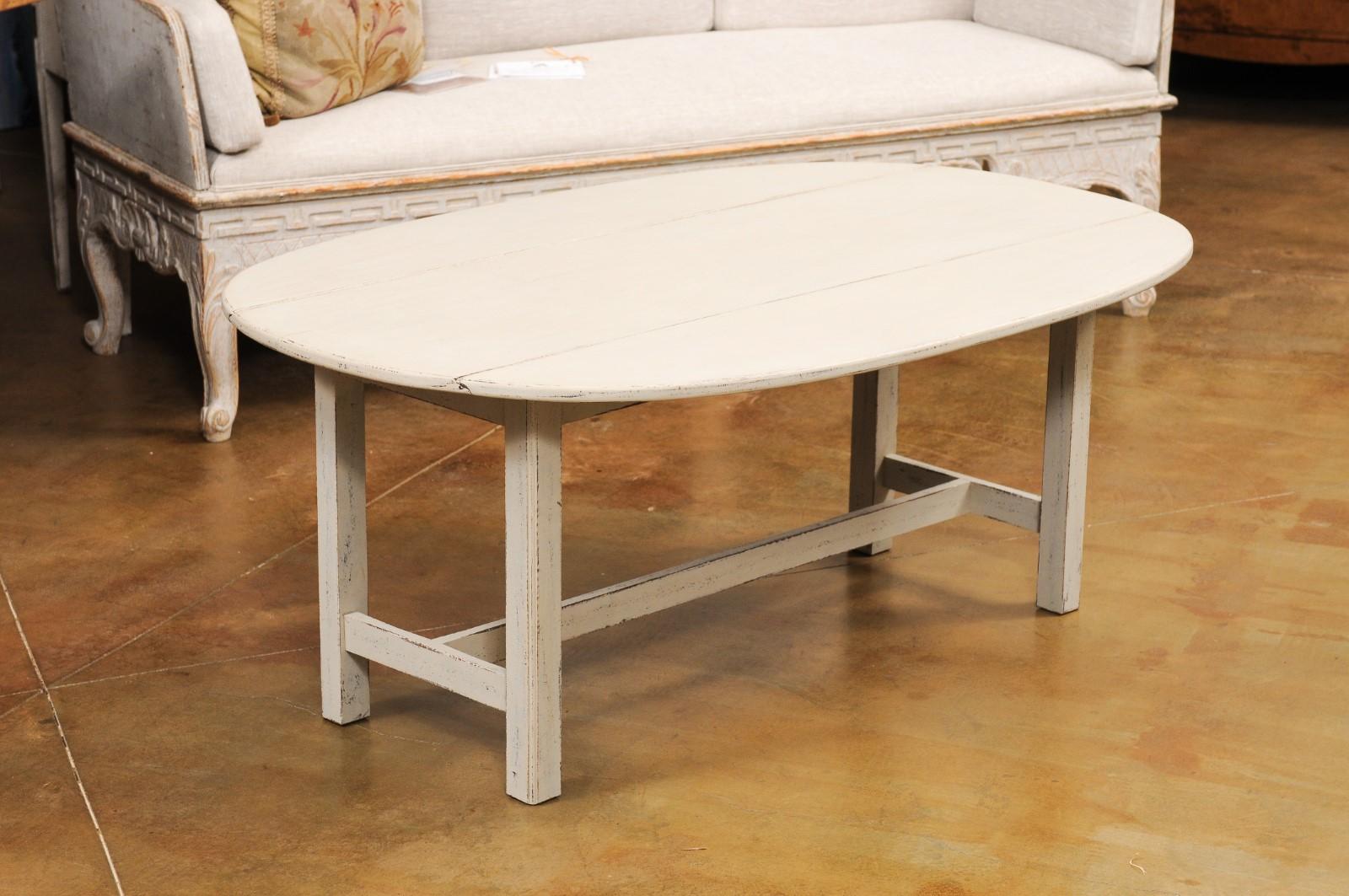 Swedish 1920s Painted Drop Leaf Coffee Table with Oval Top and Stretcher For Sale 5