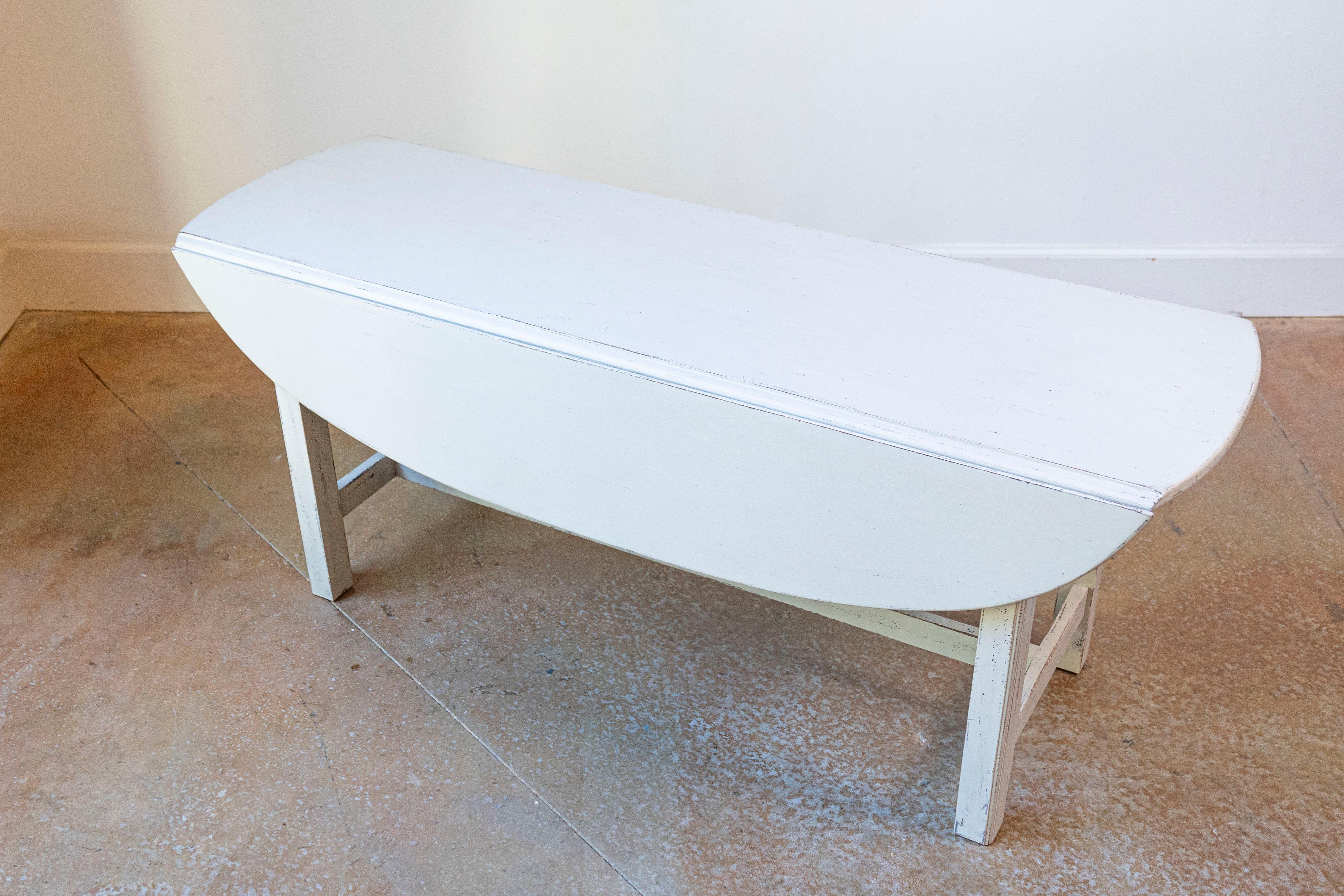 Swedish 1920s Painted Drop Leaf Coffee Table with Oval Top and Stretcher 3