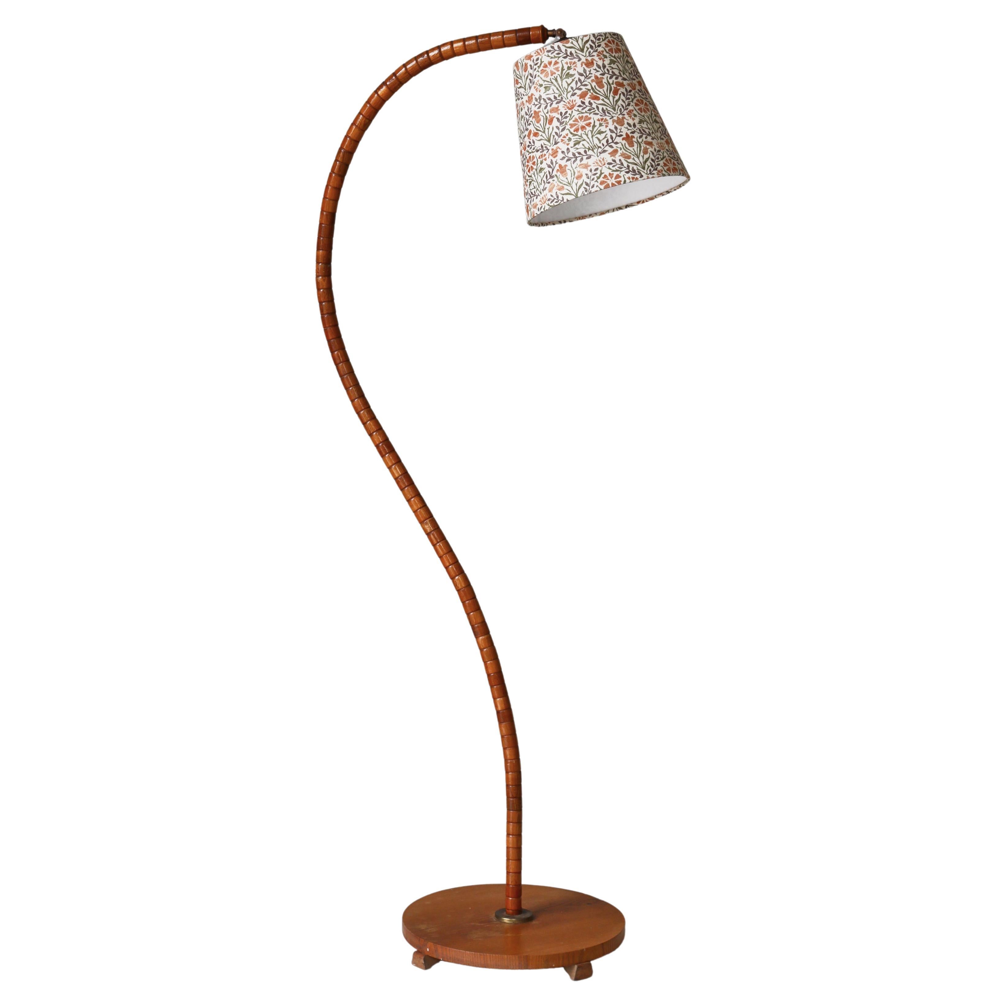 Swedish 1930s Art Deco Floor Lamp in Patinated Elm & William Morris Shade For Sale