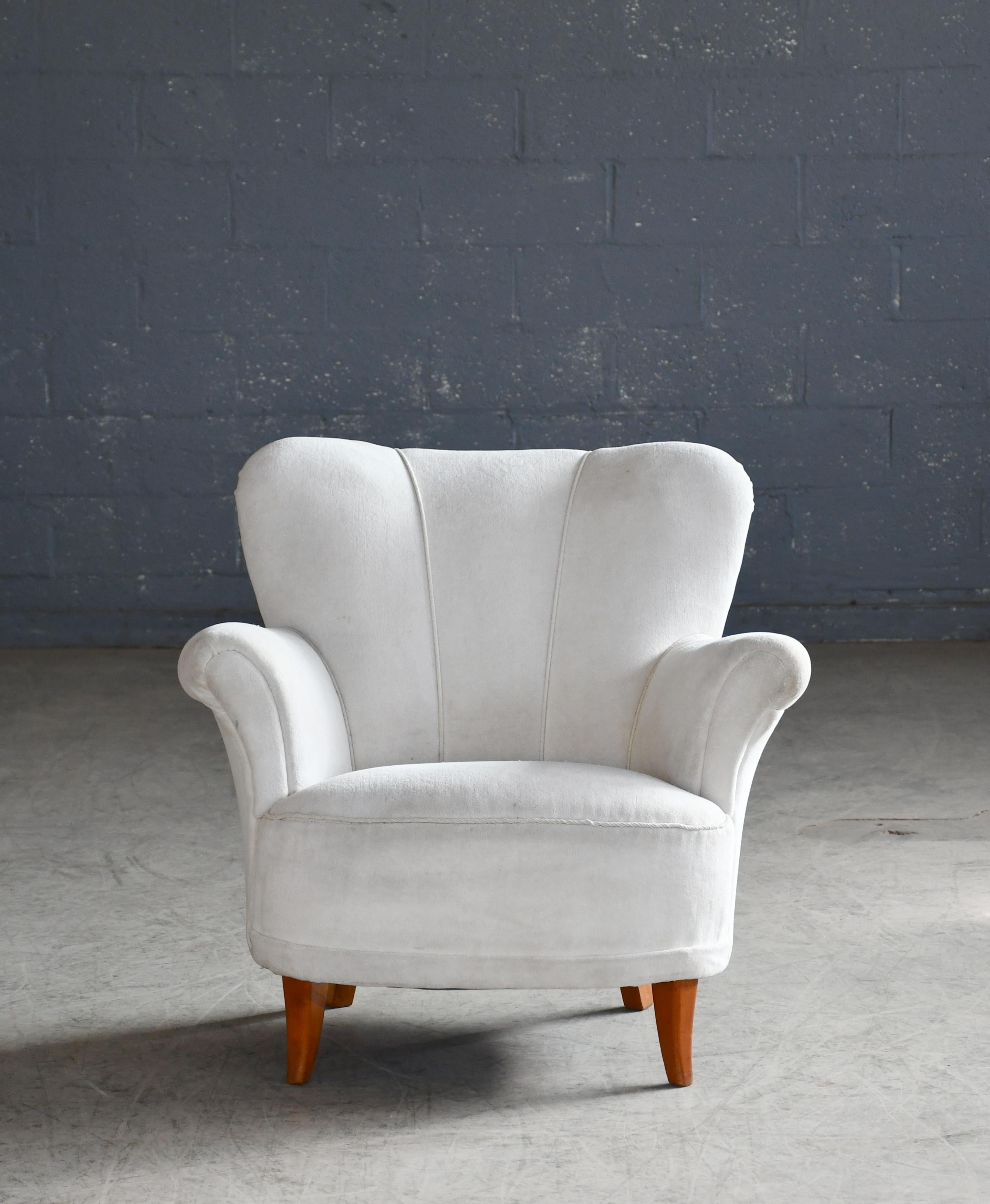 Scandinavian Modern Swedish 1940-50s Lounge Chair in Wool Fabric Style of Carl Malmsten