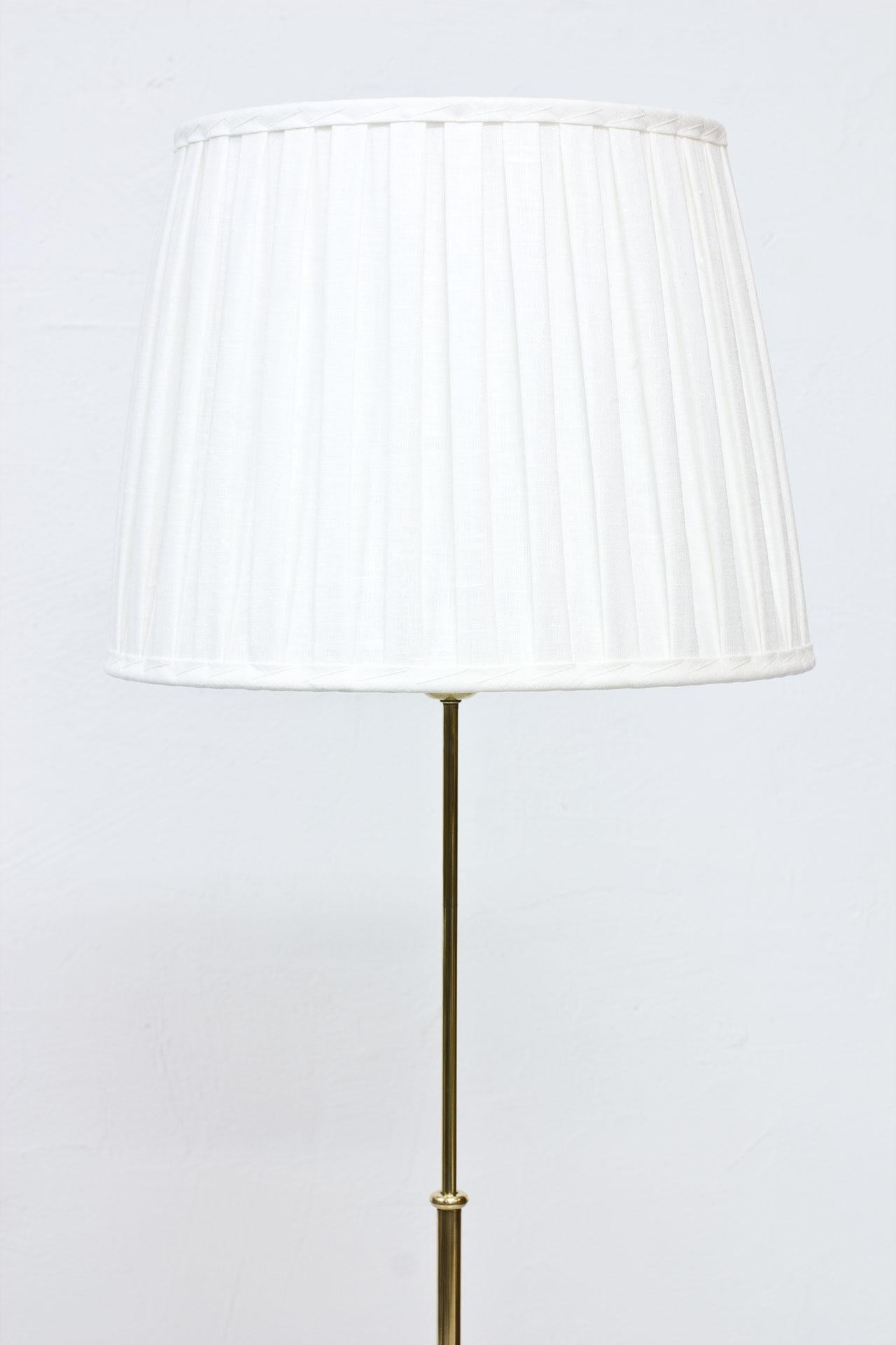 20th Century Swedish 1940s Brass Floor Lamp by Böhlmarks For Sale