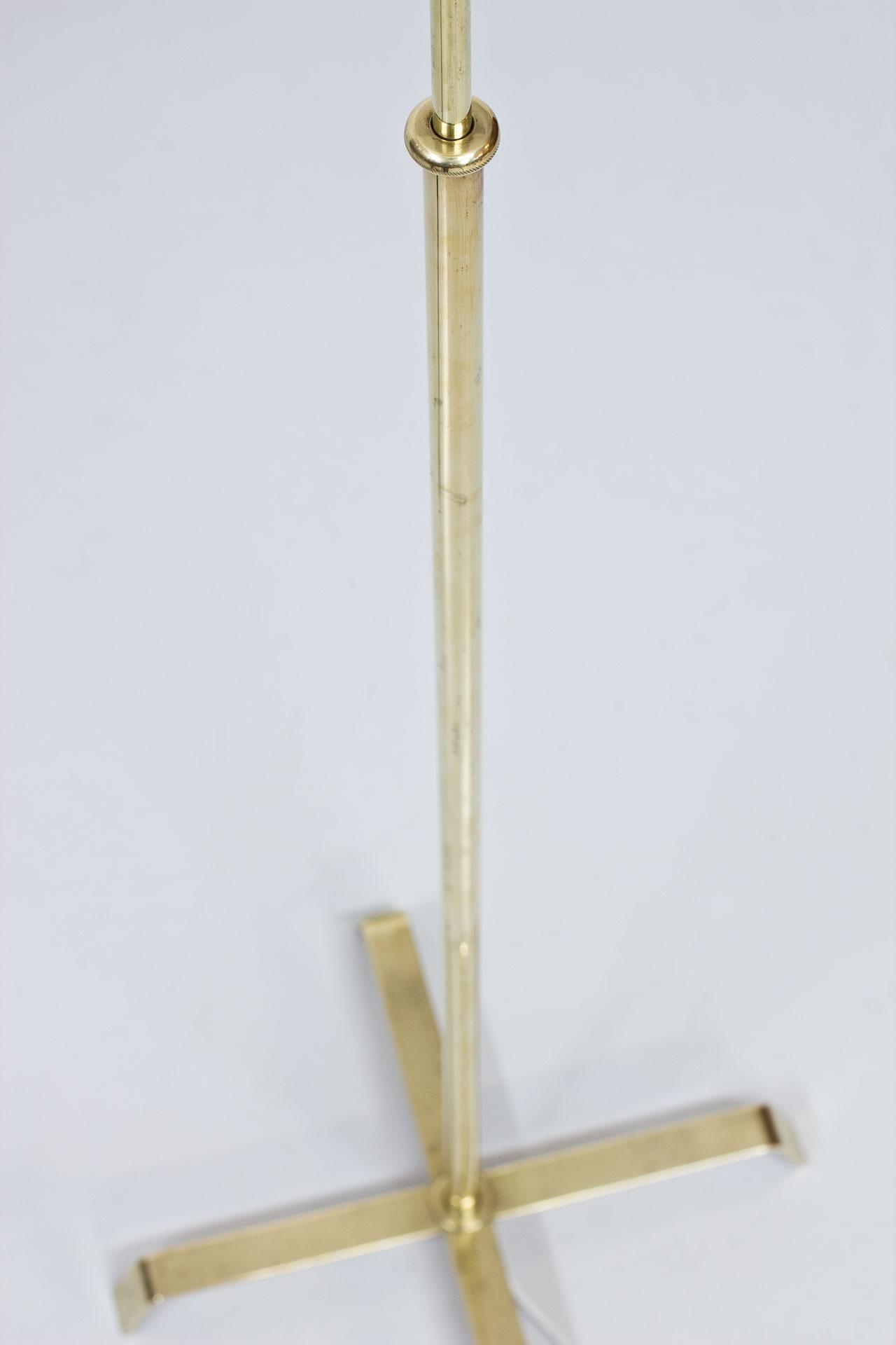 Swedish 1940s Brass Floor Lamp by Böhlmarks For Sale 3