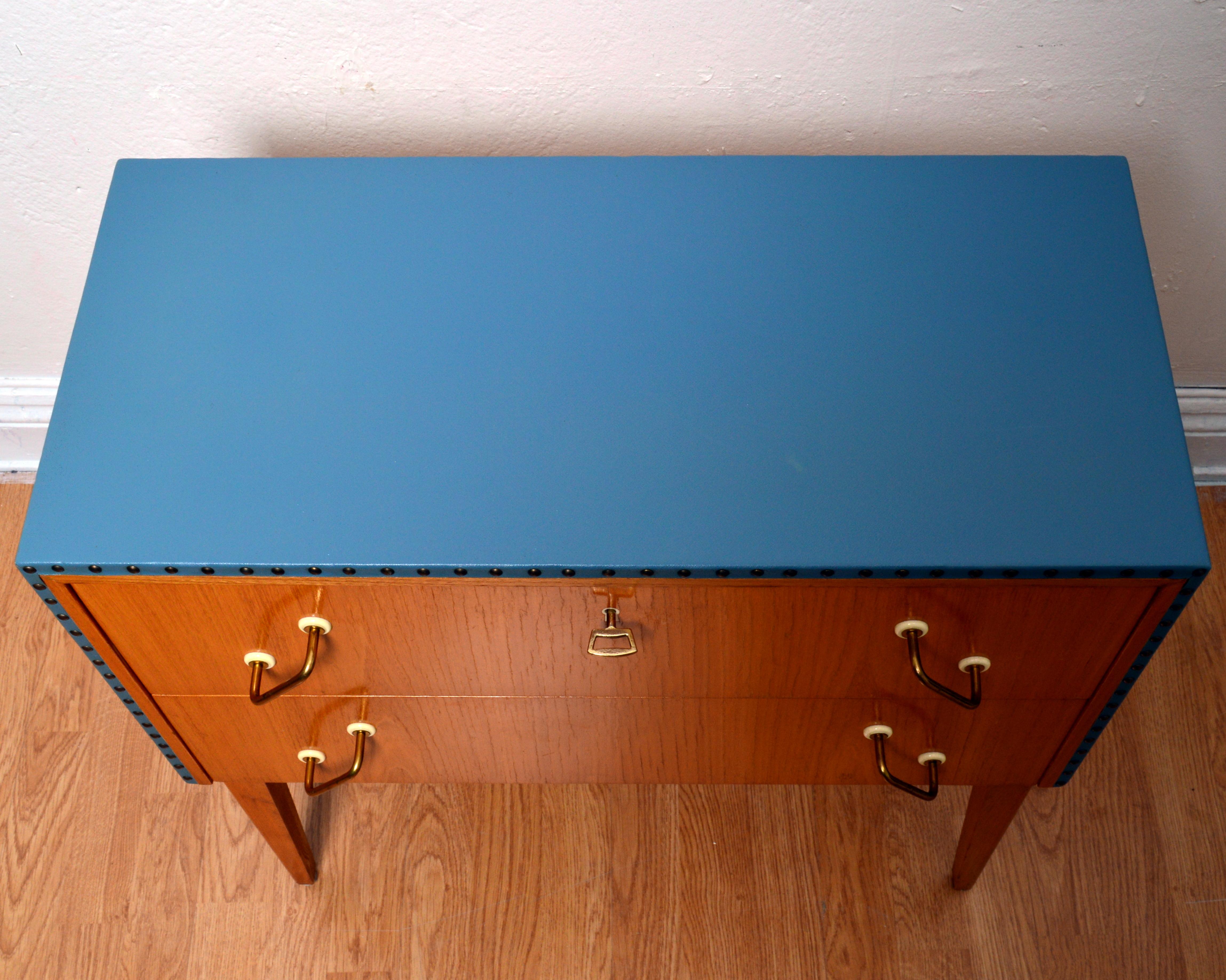 Mid-20th Century Swedish 1940s Chest of Drawers in the Style of Otto Schulz