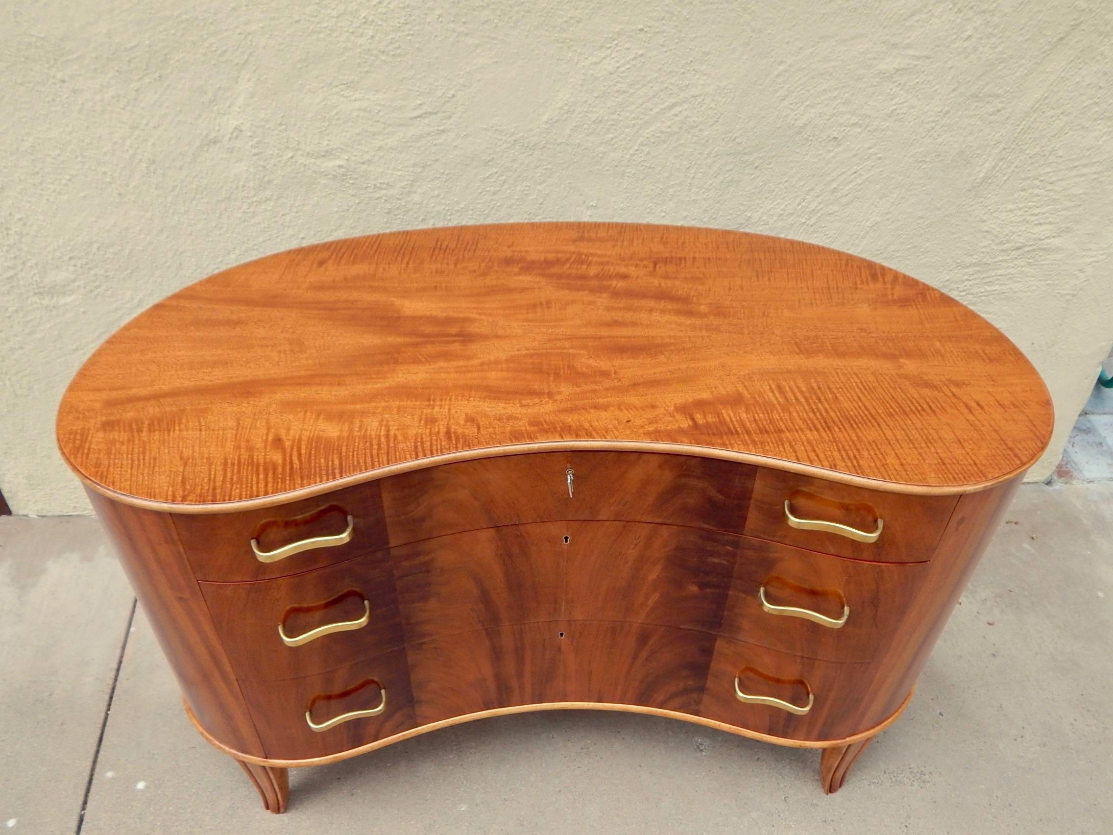 Swedish 1940s Moderne Kidney Shaped Chest of Drawers by Ferdinand Lundquist 5