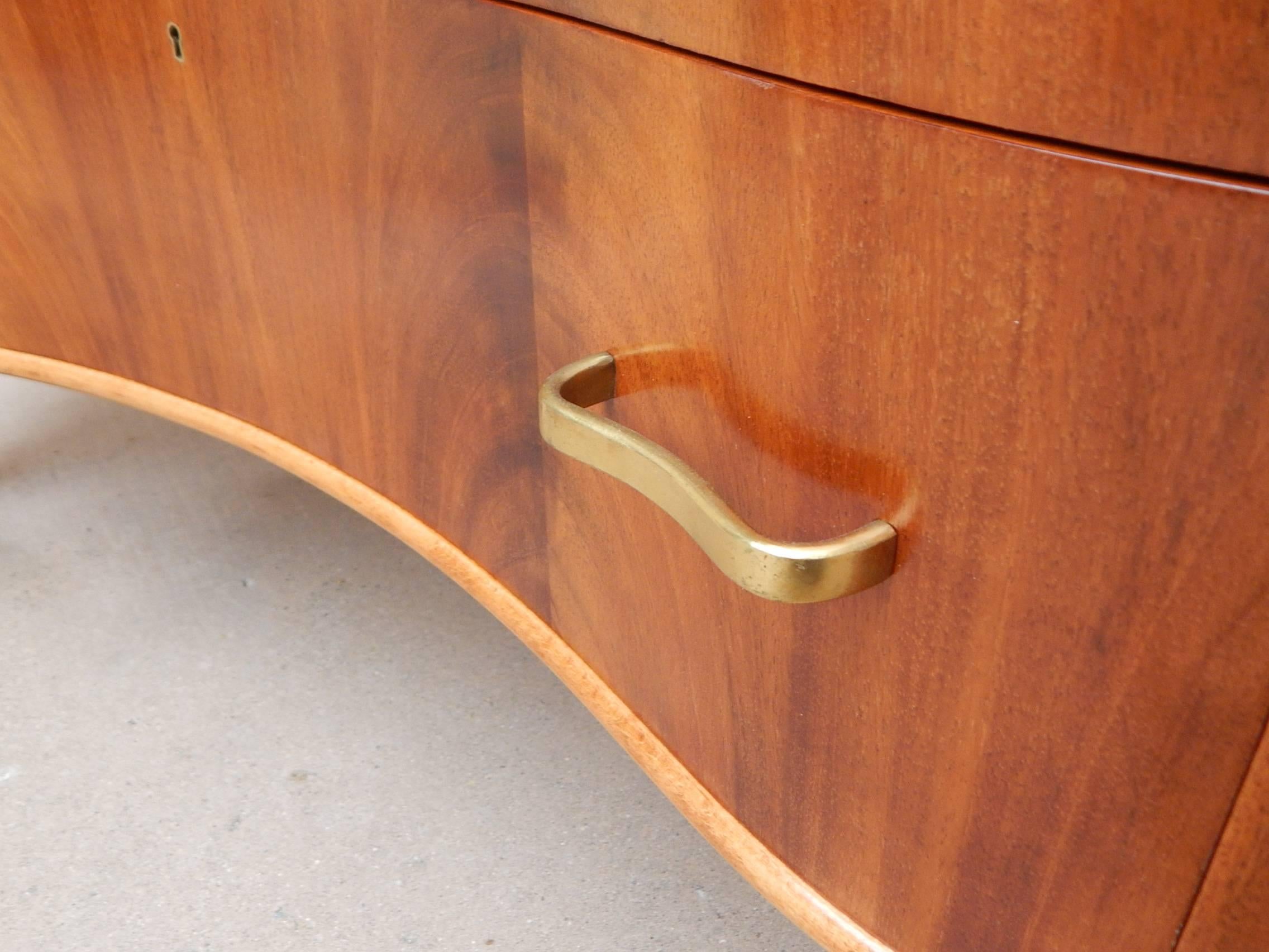 Swedish 1940s Moderne Kidney Shaped Chest of Drawers by Ferdinand Lundquist 1