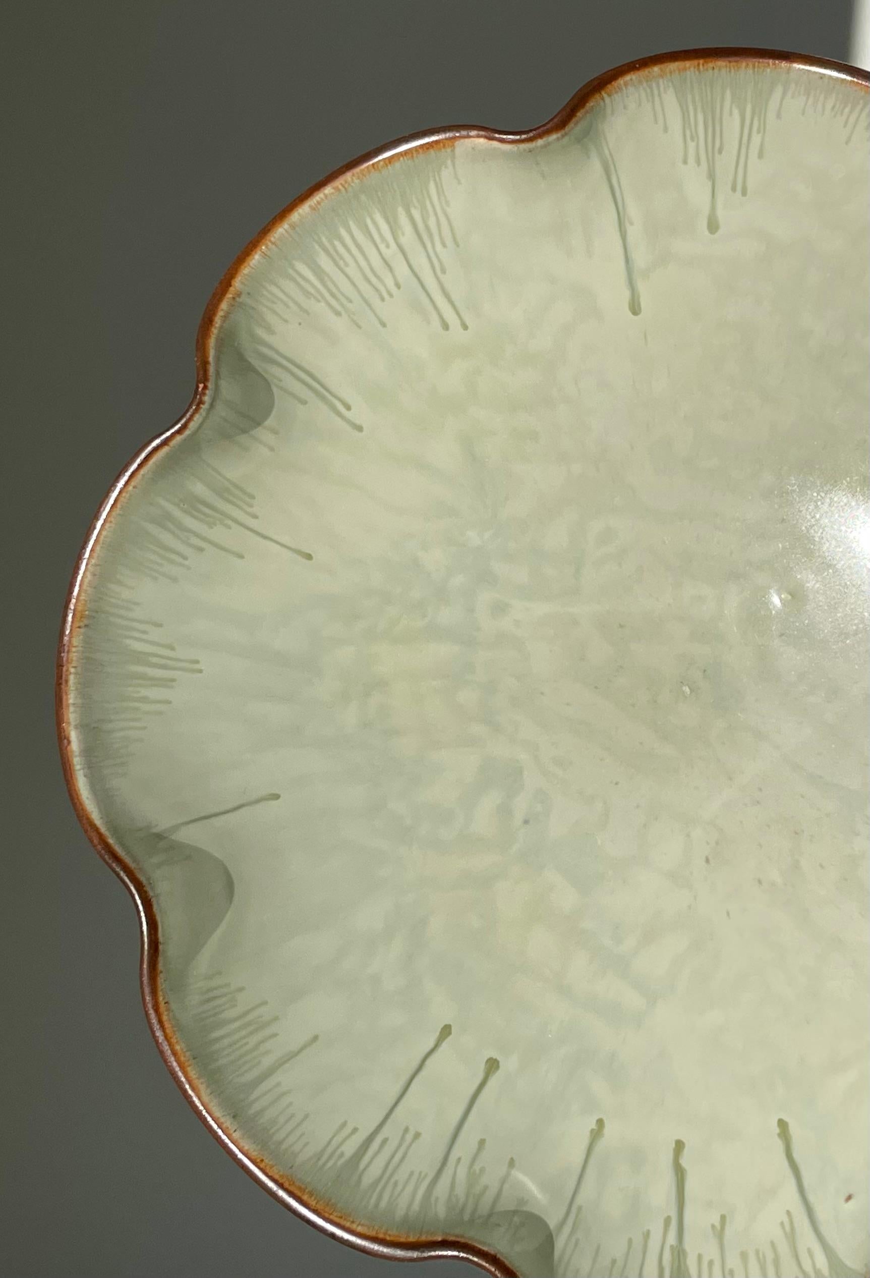Swedish 1940s Organic Art Nouveau Light Green Leaf Bowl For Sale 7