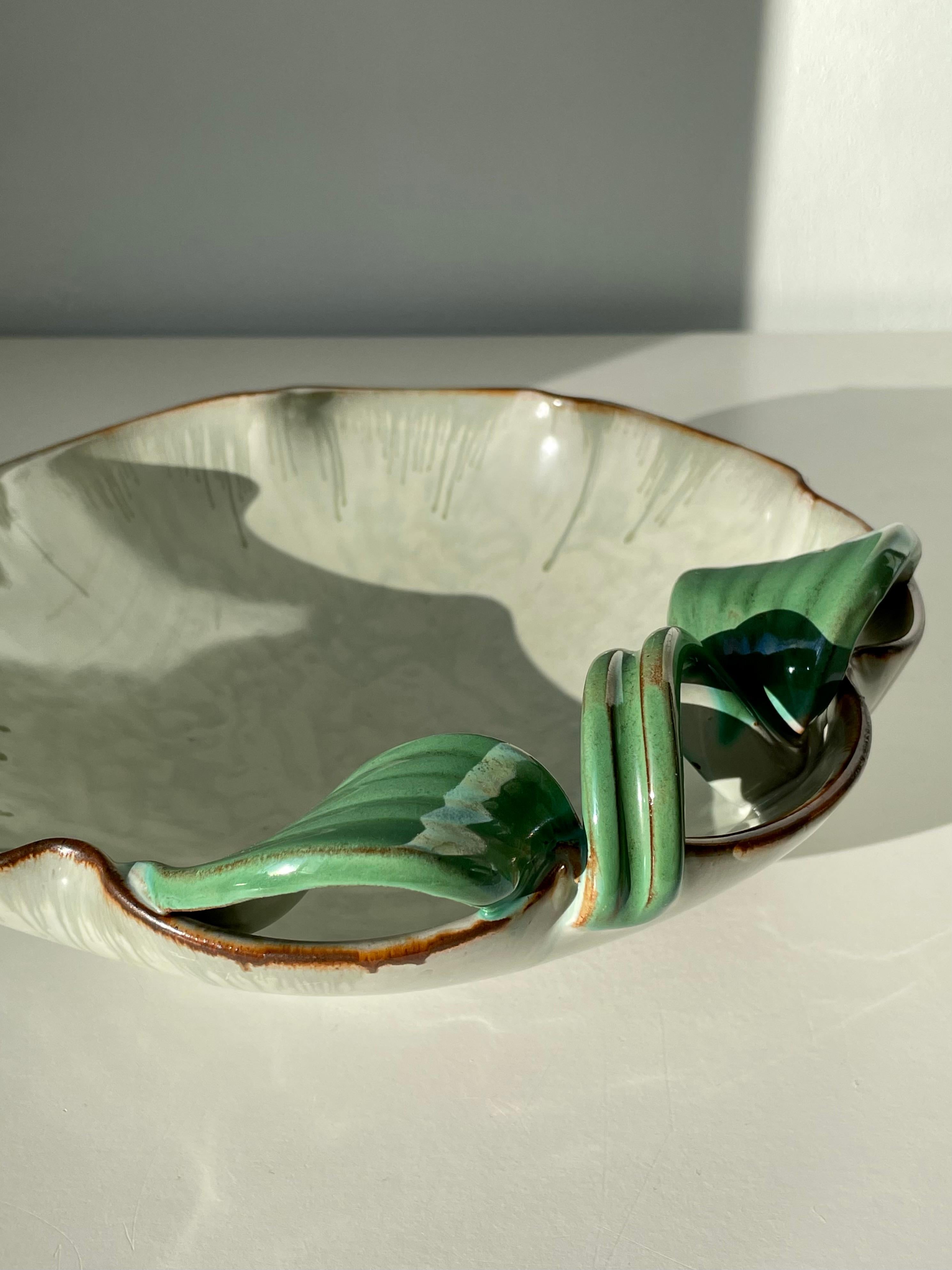 Swedish 1940s Organic Art Nouveau Light Green Leaf Bowl For Sale 1