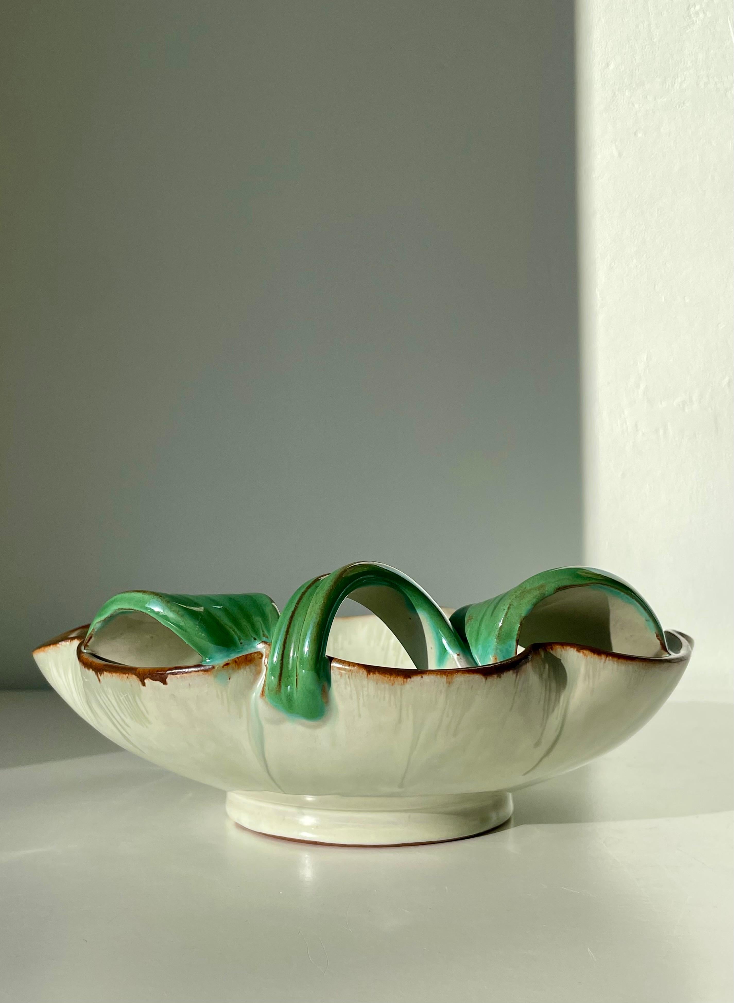 Swedish 1940s Organic Art Nouveau Light Green Leaf Bowl For Sale 3