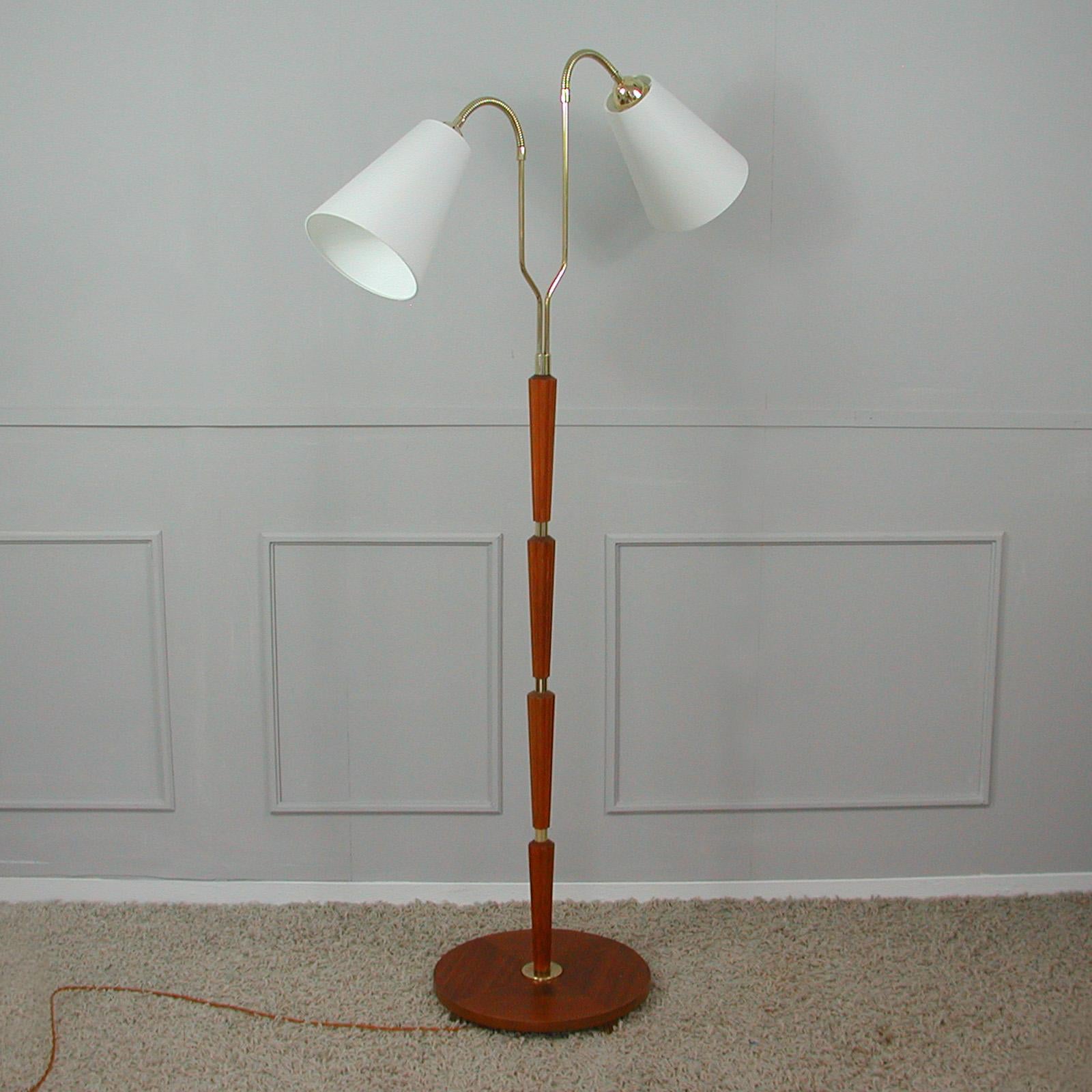 Mid-20th Century Swedish 1940s Teak & Brass Organic Modernist Floor Lamp For Sale