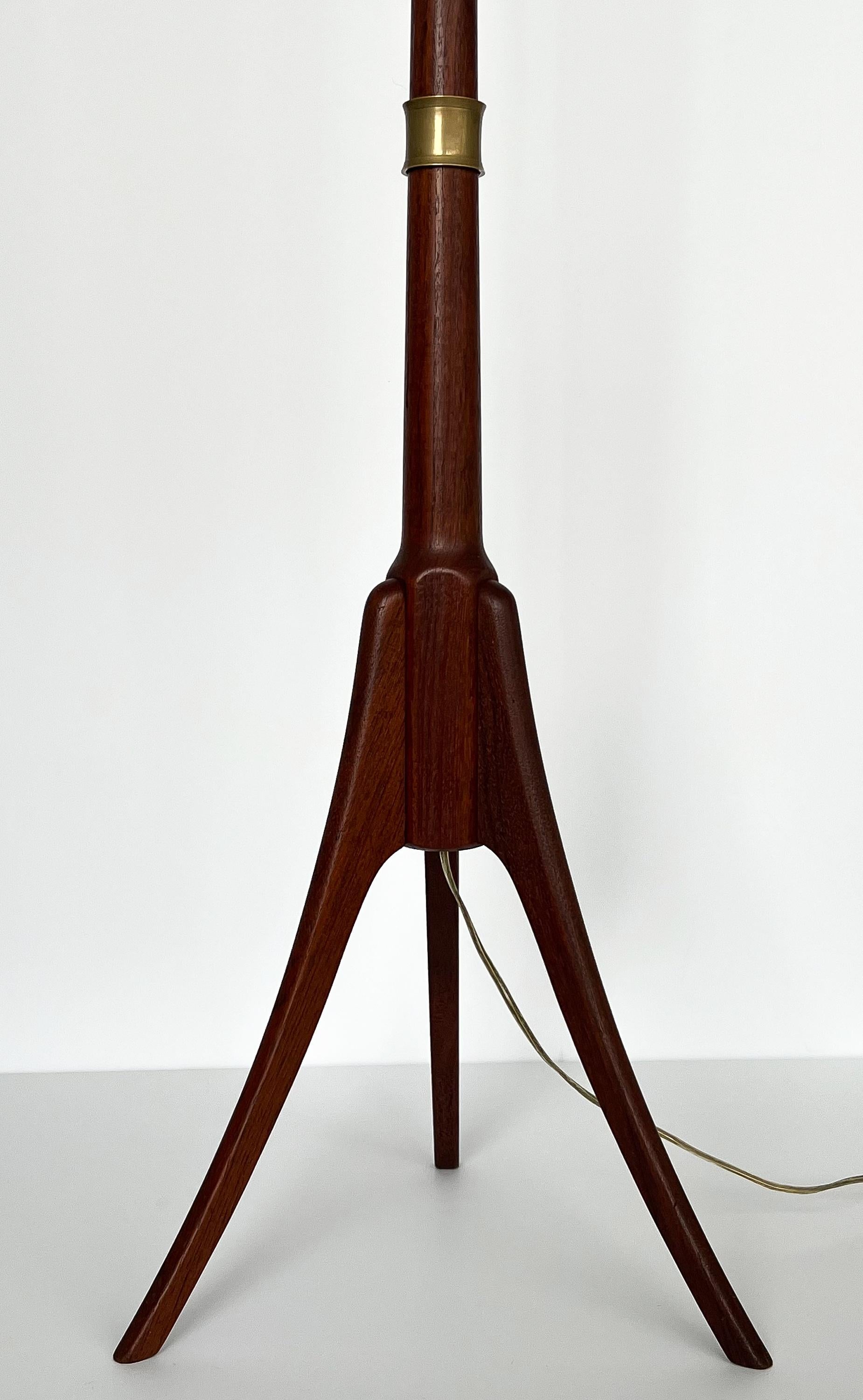Swedish 1950s Teak and Brass Adjustable Tripod Floor Lamp 10