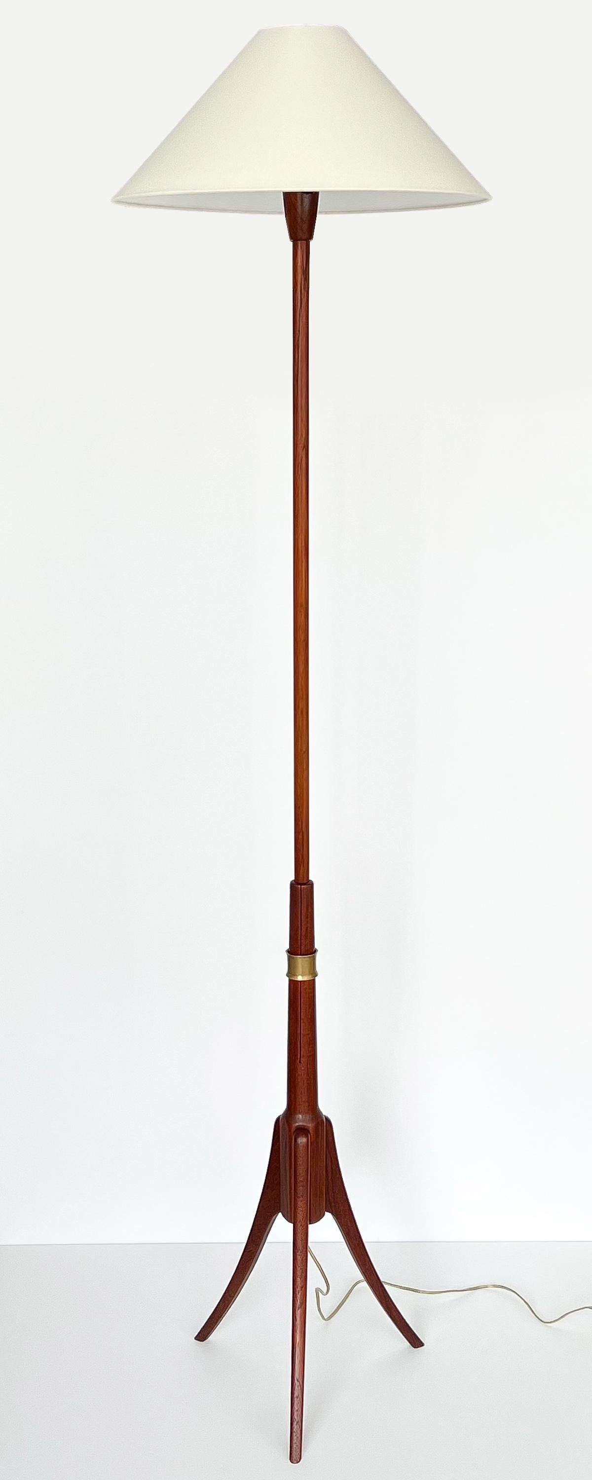 Swedish 1950s Teak and Brass Adjustable Tripod Floor Lamp In Good Condition In Chicago, IL