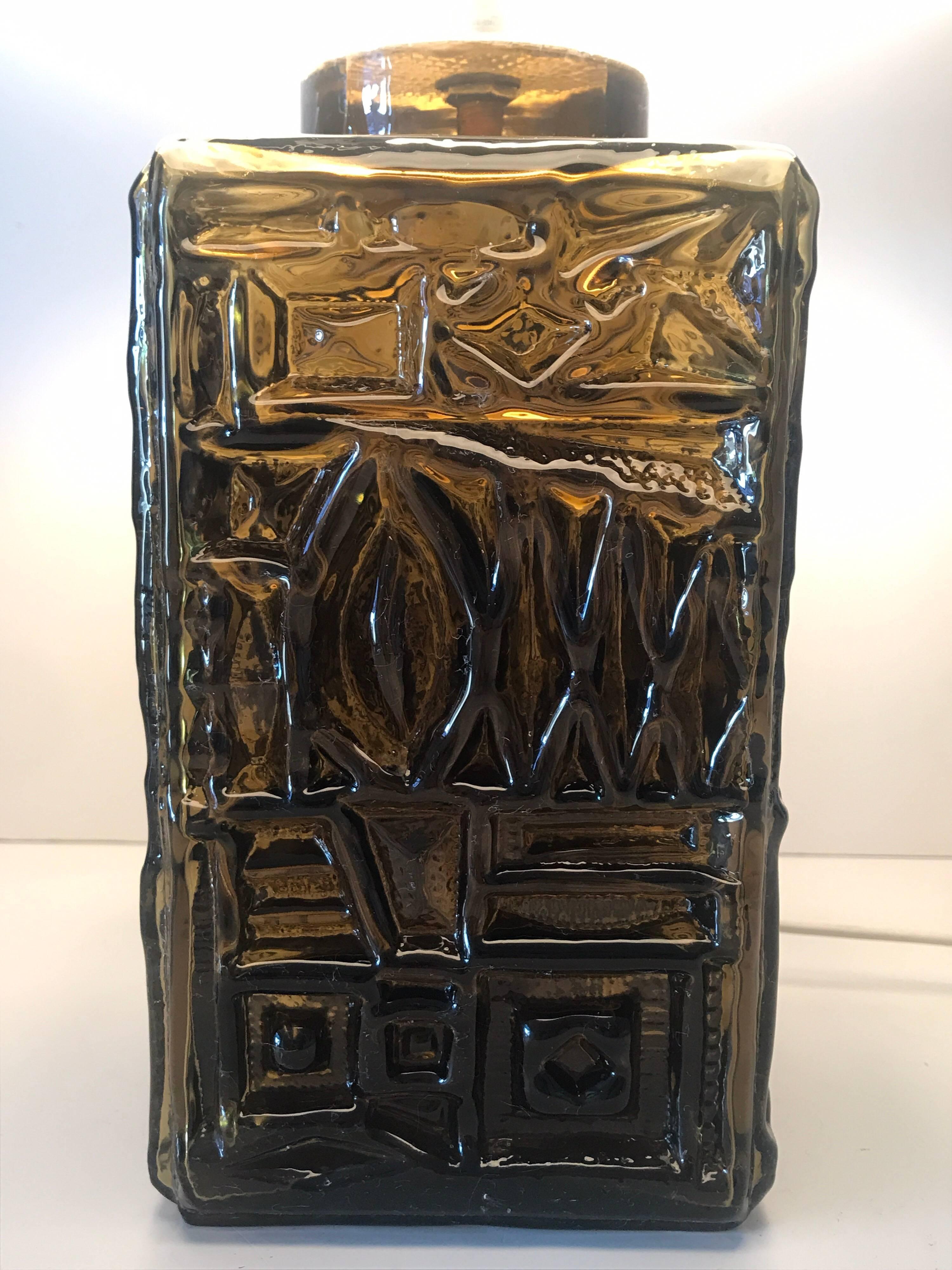 Swedish, 1960 Pukeberg Squareshaped Art Glass Table Lamp For Sale 2