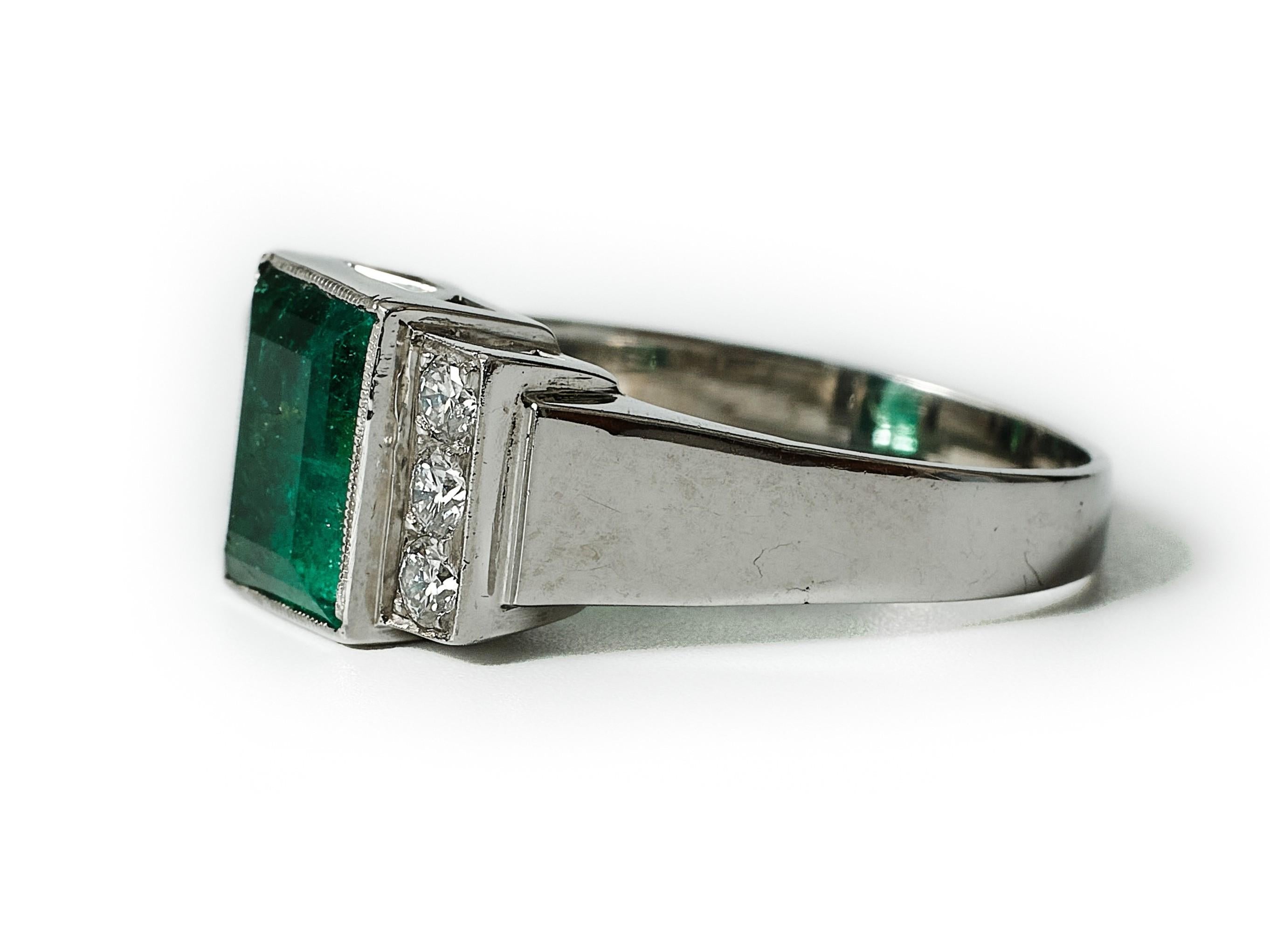 Emerald Cut 1.75ct emerald ring, made in Sweden, 1960s For Sale