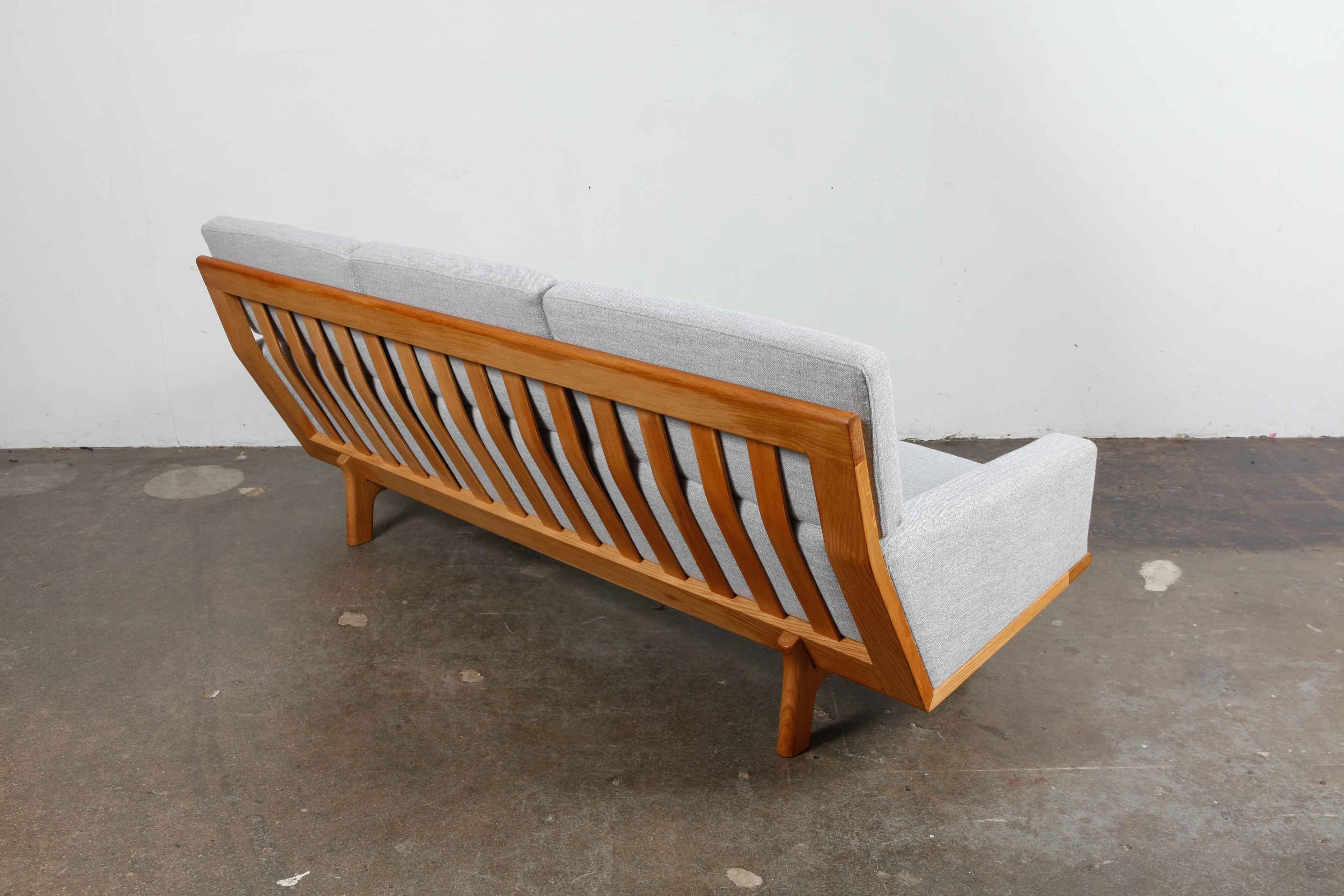 Swedish 1960s Solid Oak Sofa Newly Upholstered in Woven Linen 2