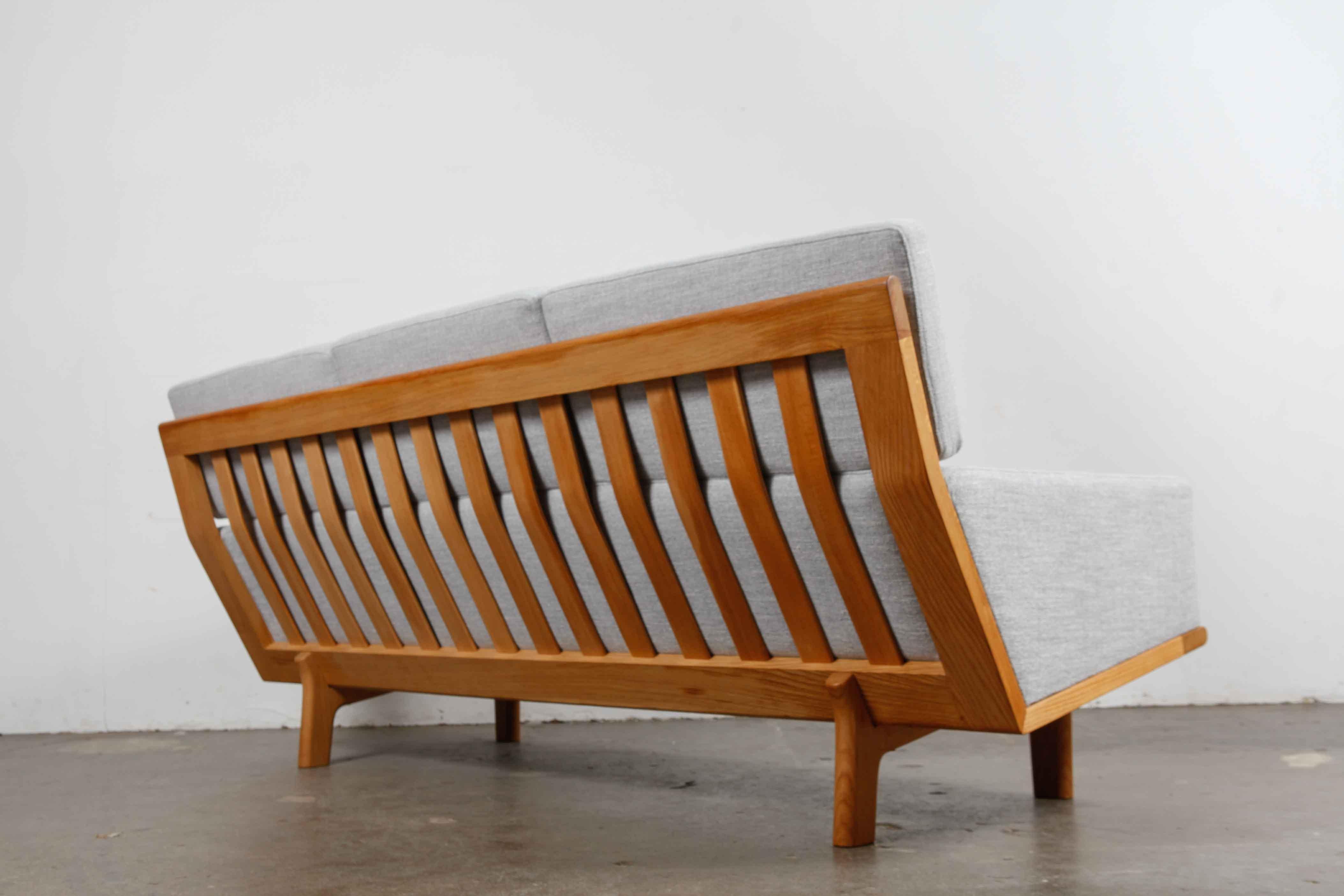 Swedish 1960s Solid Oak Sofa Newly Upholstered in Woven Linen 3