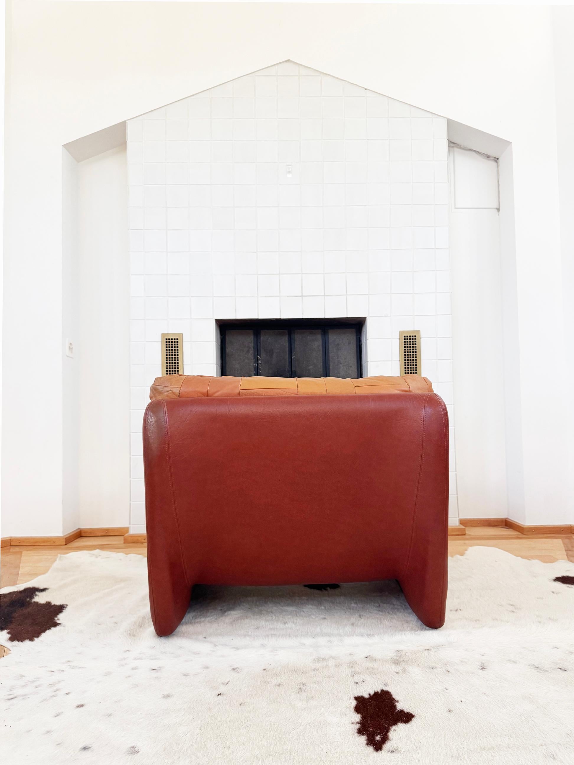 Fine XX secolo Swedish 1970s Leather Patchwork Lounge Chair by Overman, Similar to DeSede DS11 in vendita