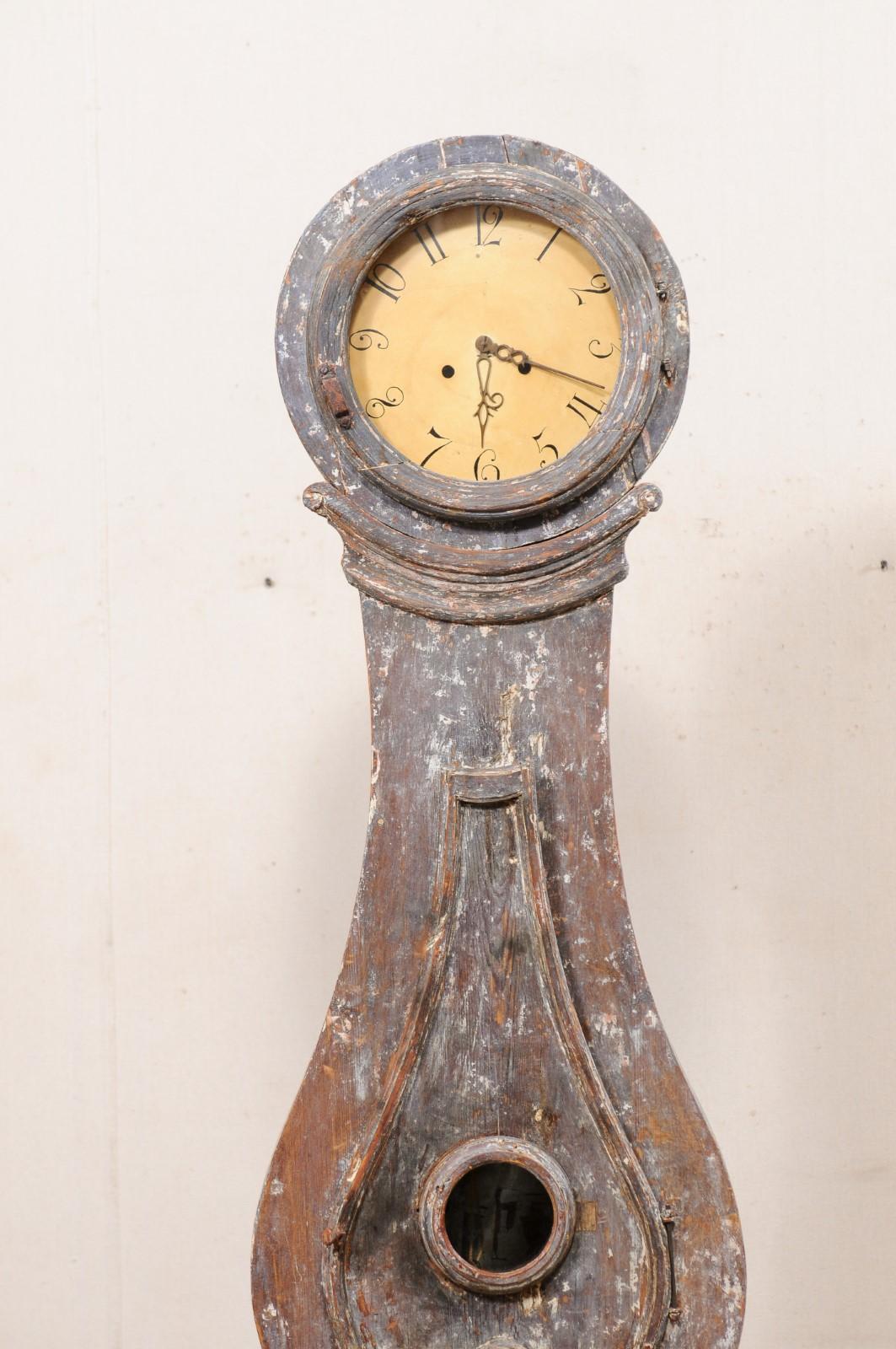 Schwedische Bodenuhr von Fryksdahl aus dem 19. Jahrhundert mit Original-Metallgehäuse und Uhrwerken im Zustand „Gut“ im Angebot in Atlanta, GA