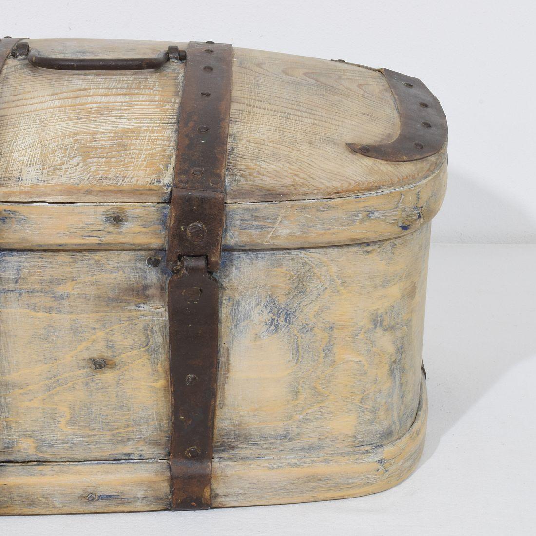 Coffre de voyage en bois suédois du XIXe siècle en vente 5