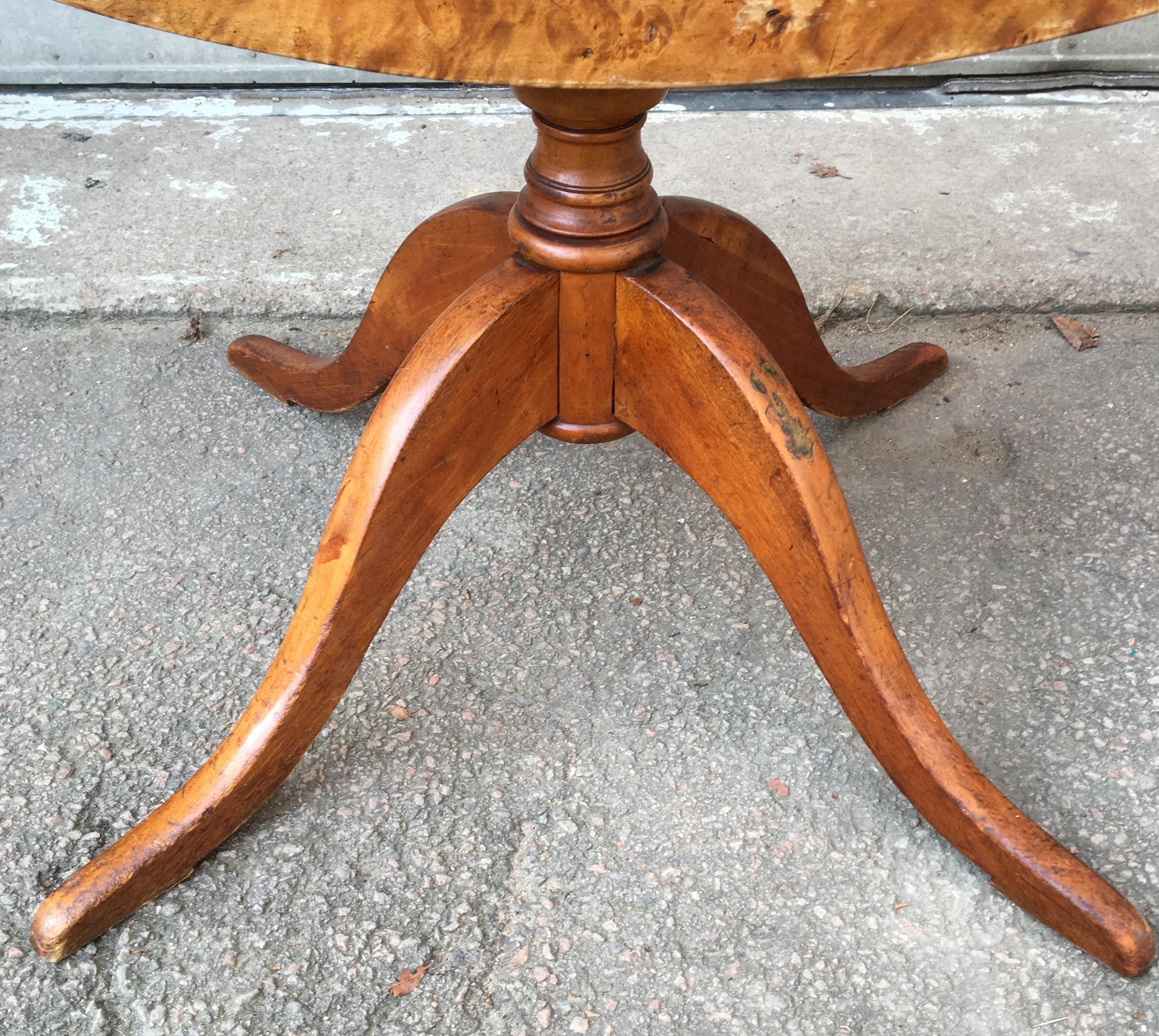 Swedish 19th Century Biedermeier Tilt-Top Table in Flame Birch Wood 3