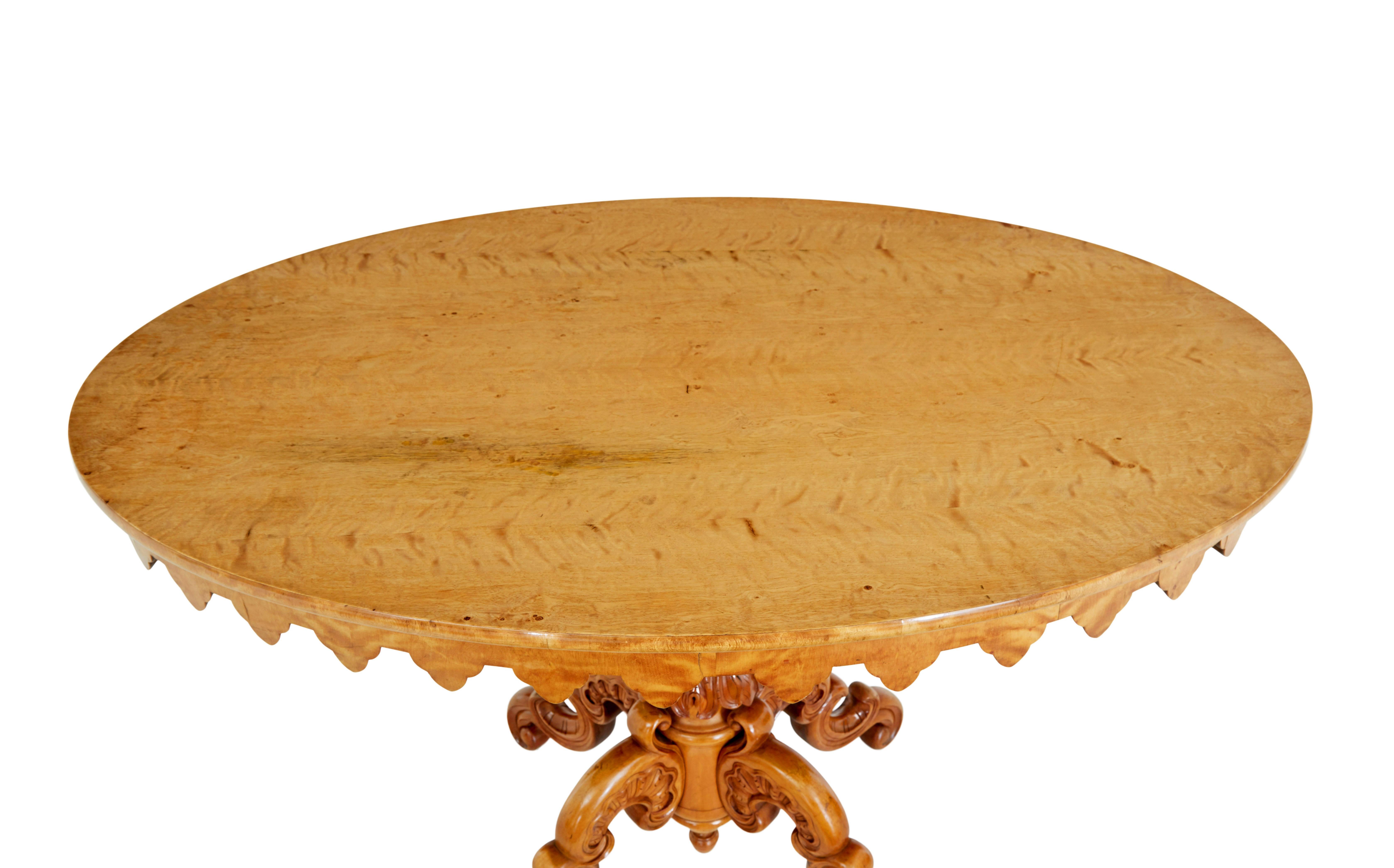 Table d'appoint ovale en bouleau suédois du XIXe siècle Bon état - En vente à Debenham, Suffolk