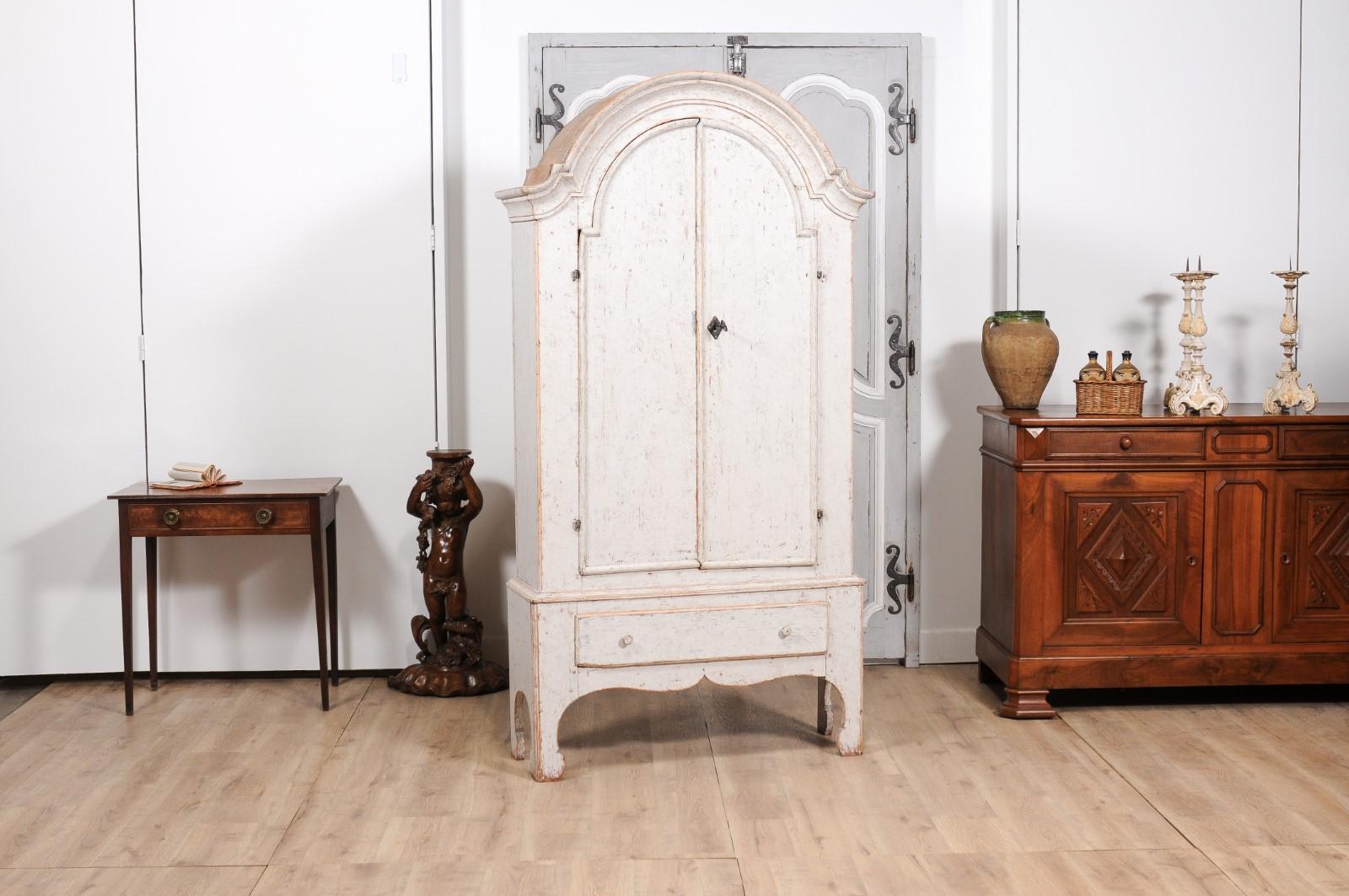 Swedish 19th Century Cabinet with Bonnet Top and Off White Painted Finish For Sale 8