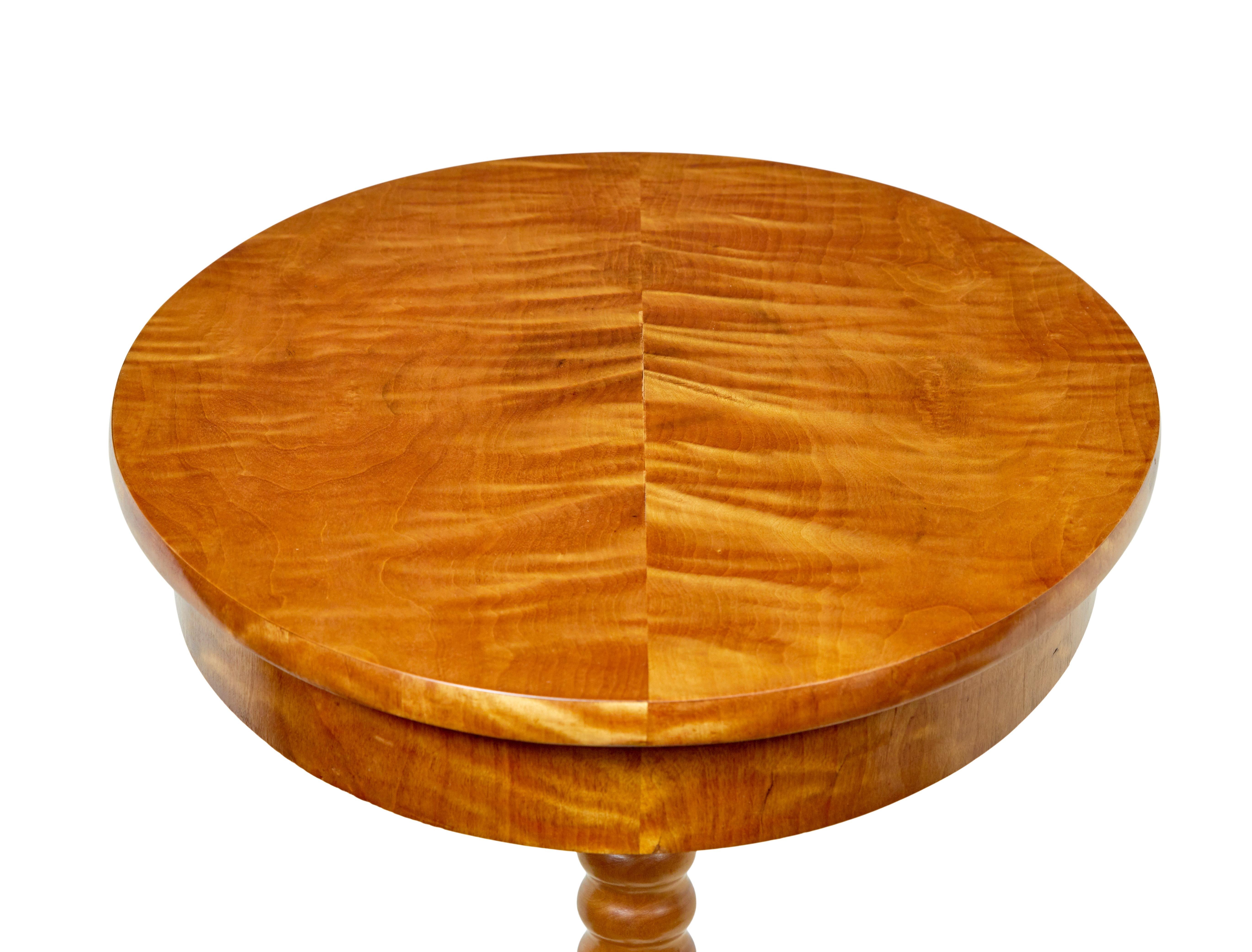 Rococo Revival Swedish 19th century carved birch occasional table For Sale