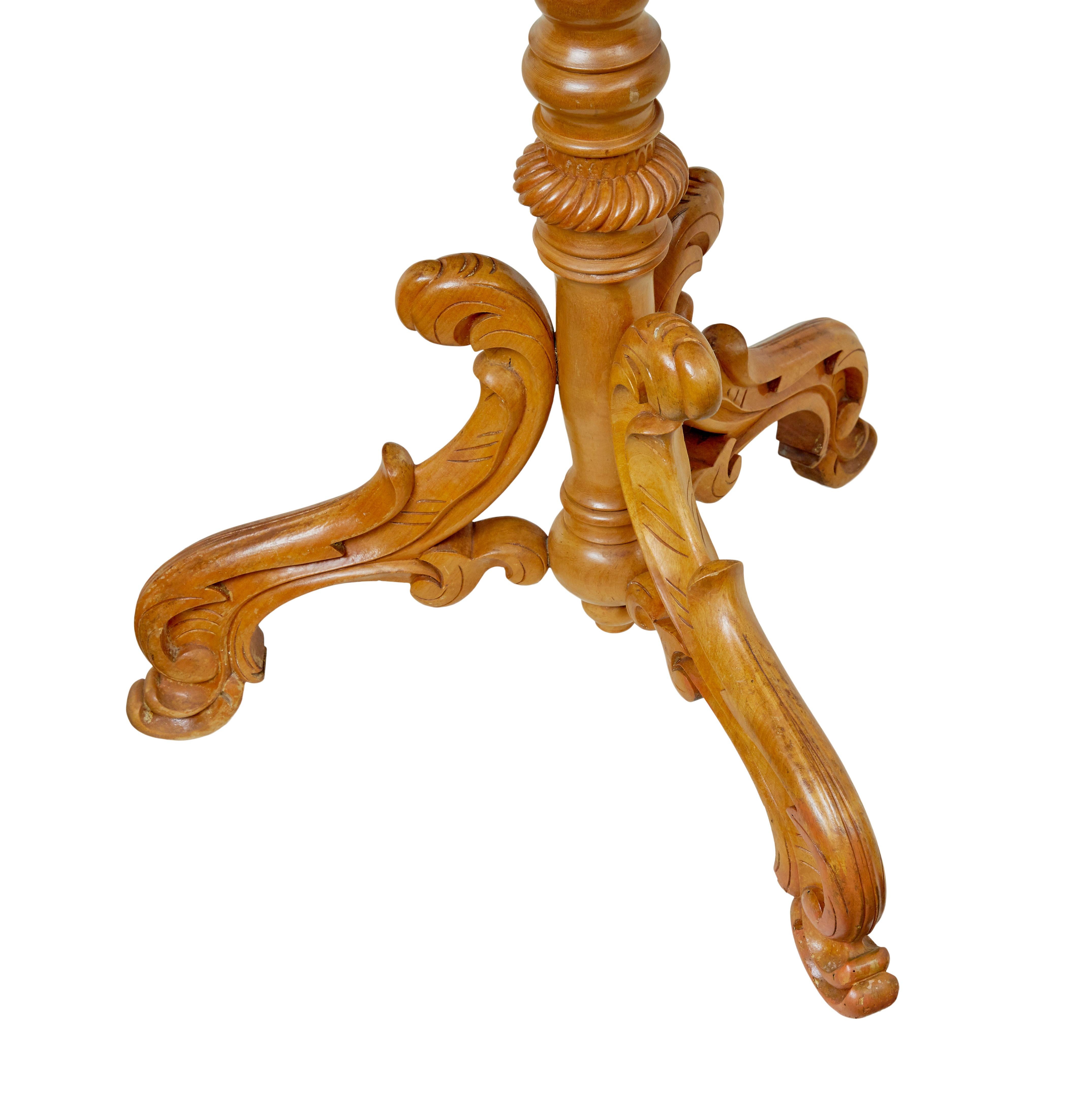 Swedish 19th century carved birch occasional table In Good Condition For Sale In Debenham, Suffolk