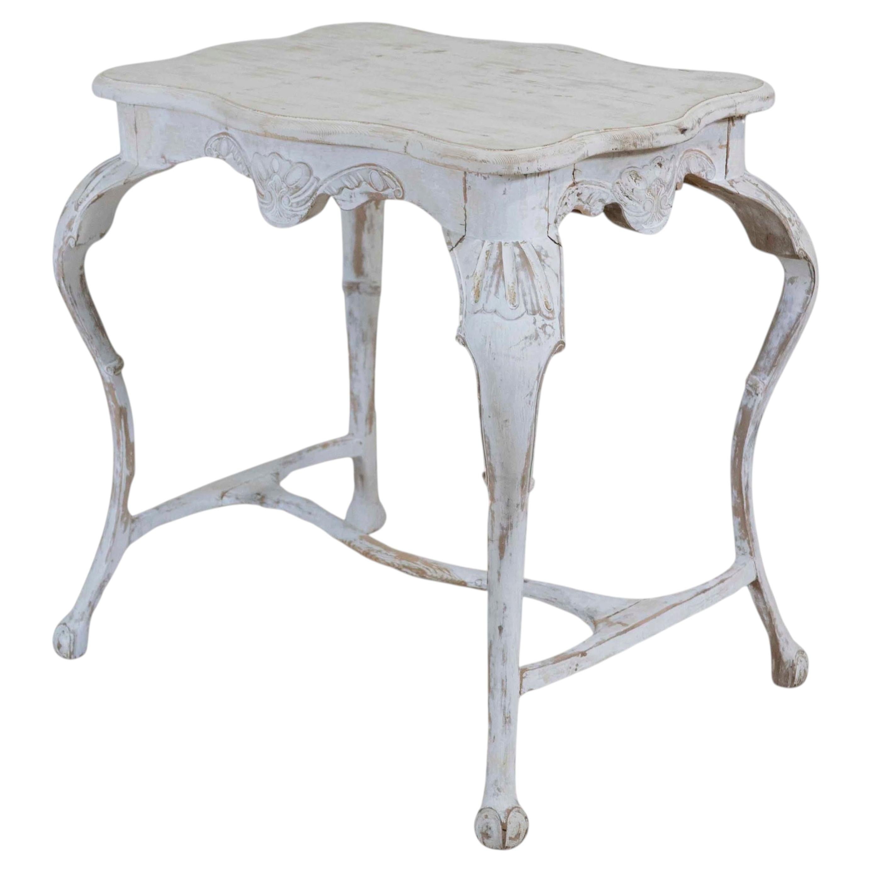 Mesa sueca tallada del siglo XIX en venta