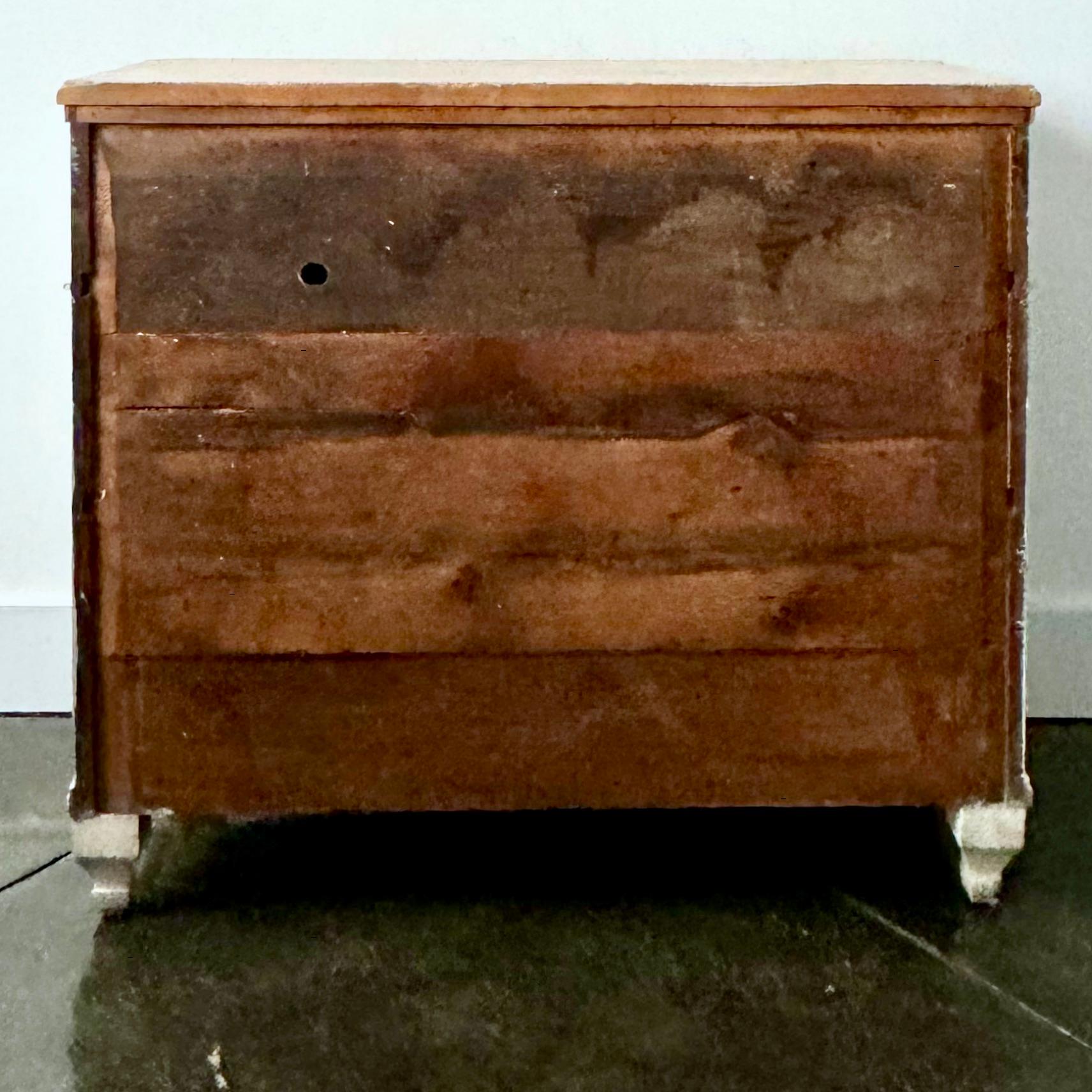 Swedish 19th Century Chest of Drawer With Reeded Drawer Front 6