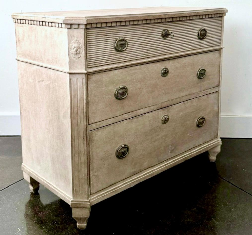 Hand-Carved Swedish 19th Century Chest of Drawer With Reeded Drawer Front