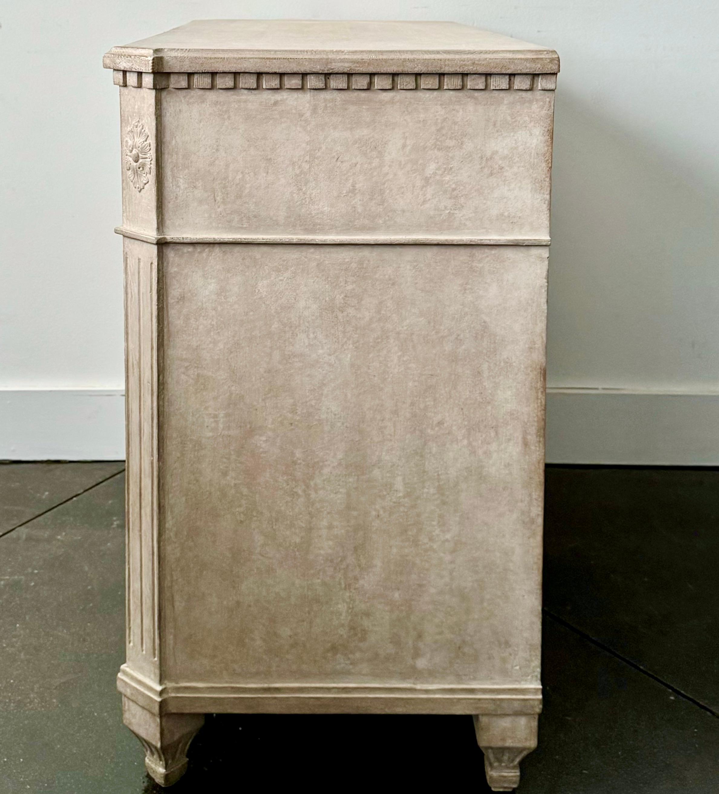 Bronze Swedish 19th Century Chest of Drawer With Reeded Drawer Front