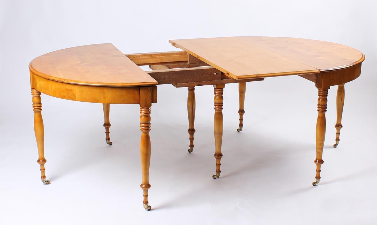Swedish 19th Century Extendable Dining Table, Birch, circa 1860, 10 People In Good Condition In Greven, DE