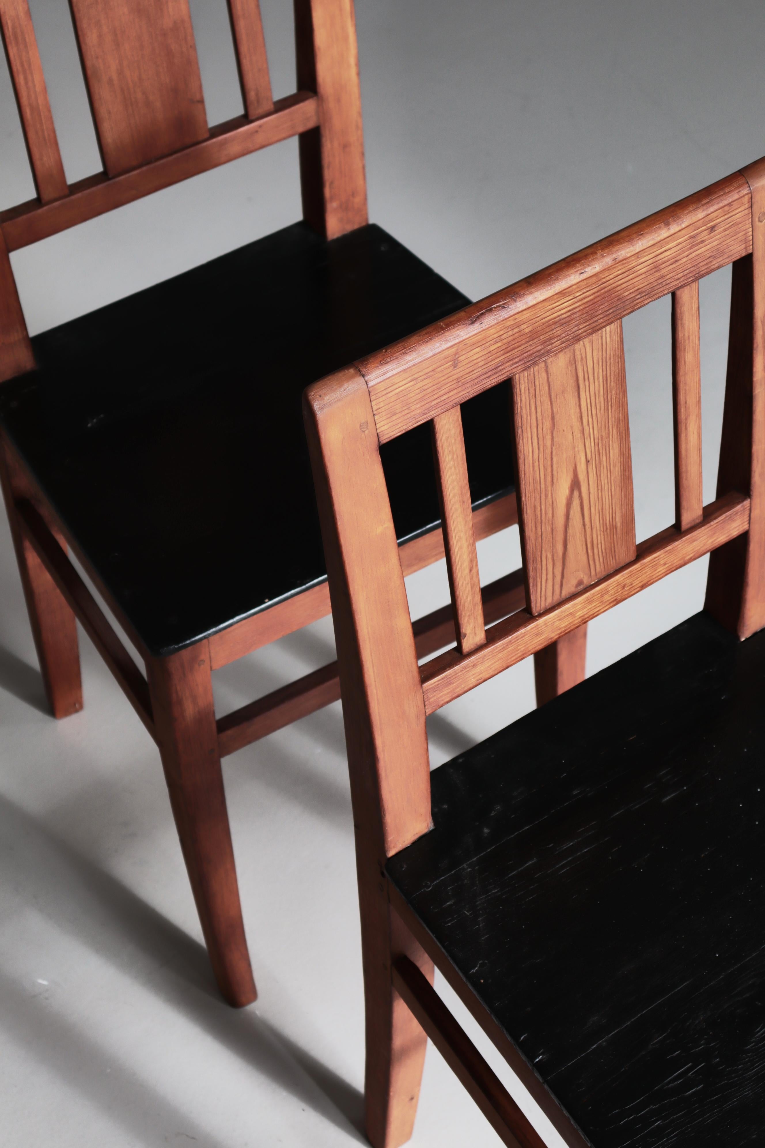 Chaises d'appoint suédoises d'art populaire du XIXe siècle en pin patiné en vente 7