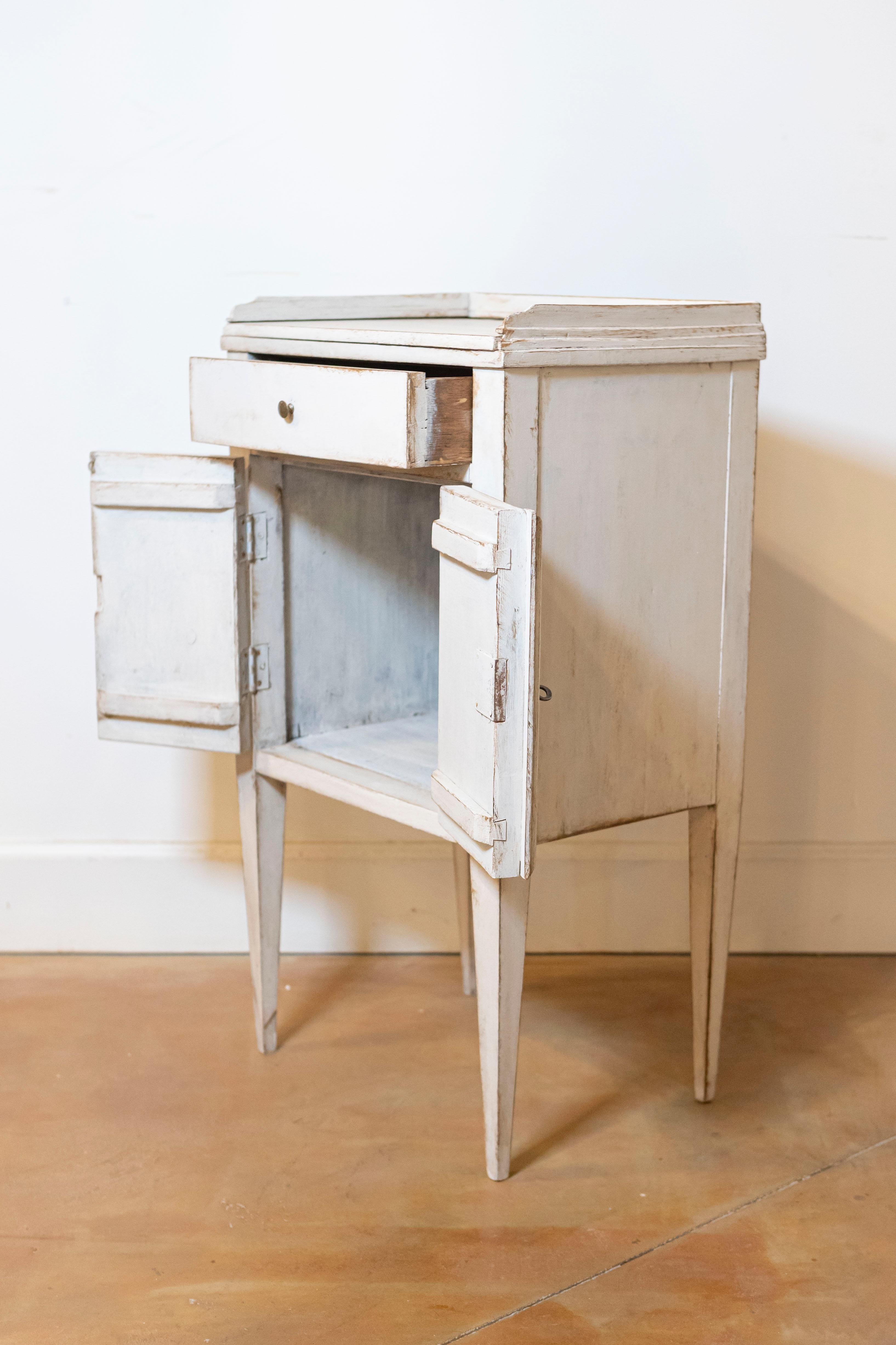 Swedish 19th Century Gray Cream Painted Nightstand with Drawer and Double Doors In Good Condition For Sale In Atlanta, GA